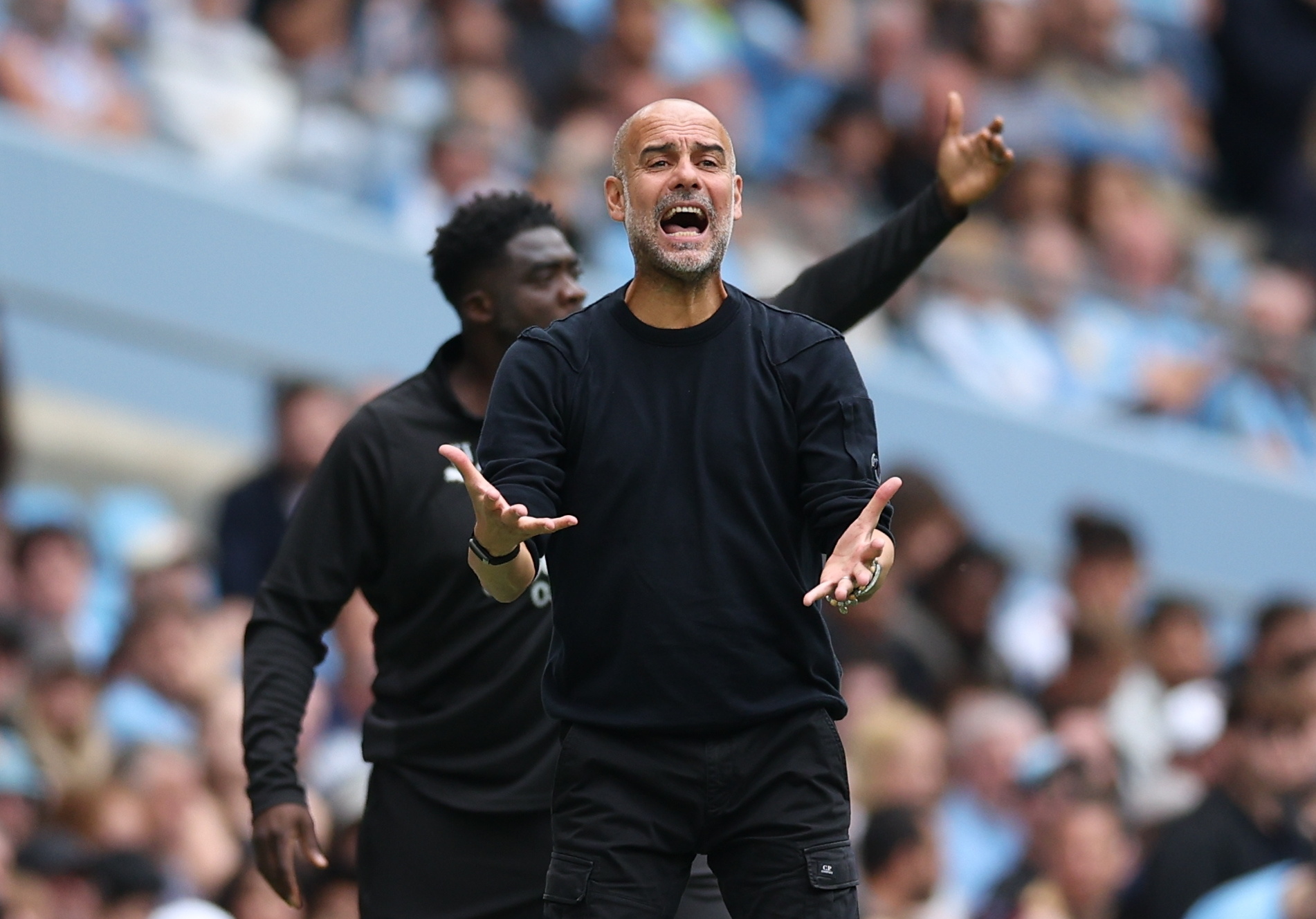 Manchester City cayó en casa y Arsenal goleó al Leeds para ser líder de la Premier
