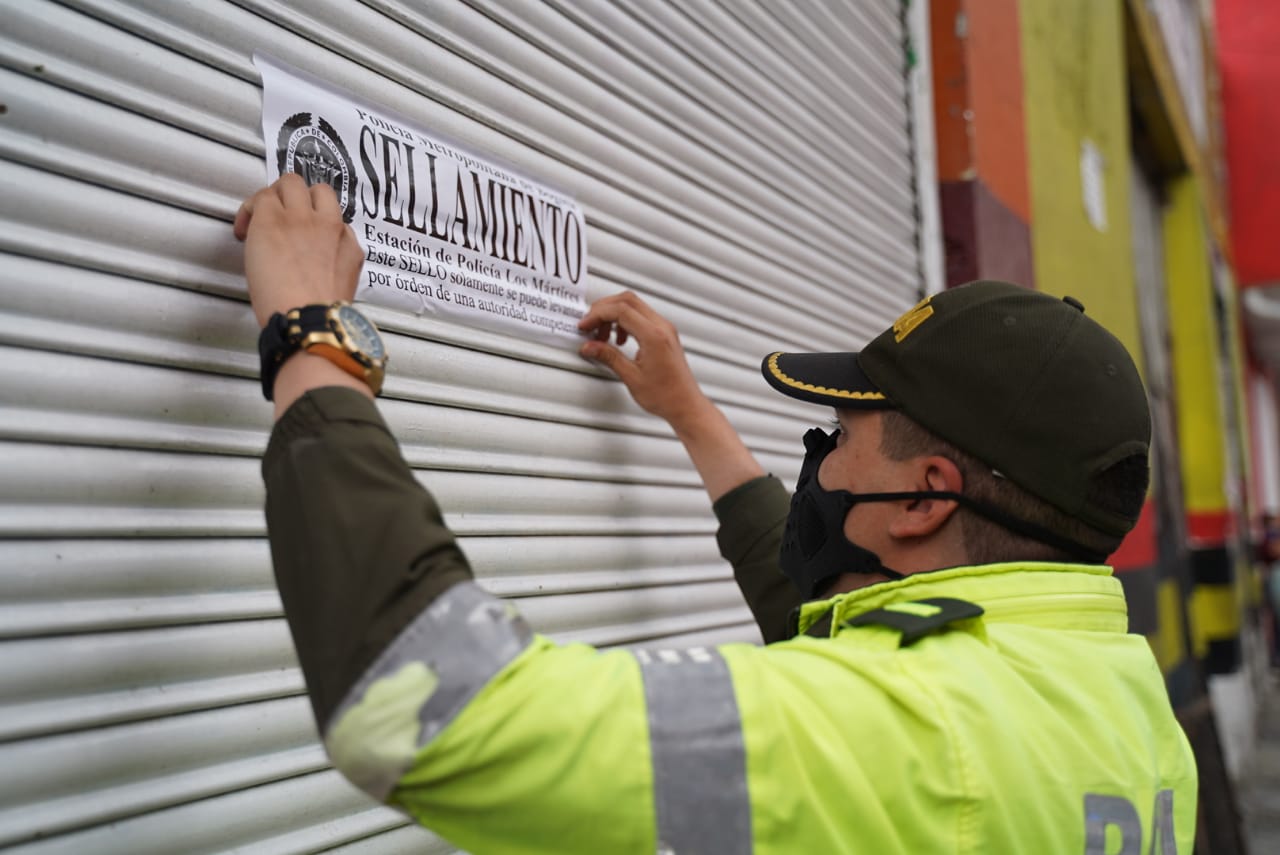 Sellan siete bodegas de reciclaje en la localidad de Los Mártires