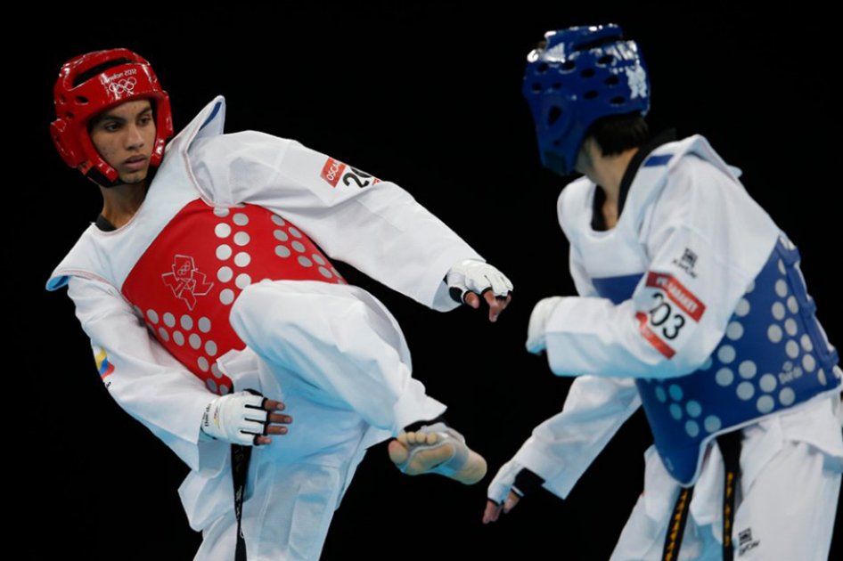Óscar Muñoz, atracción en arranque del Mundial de taekwondo