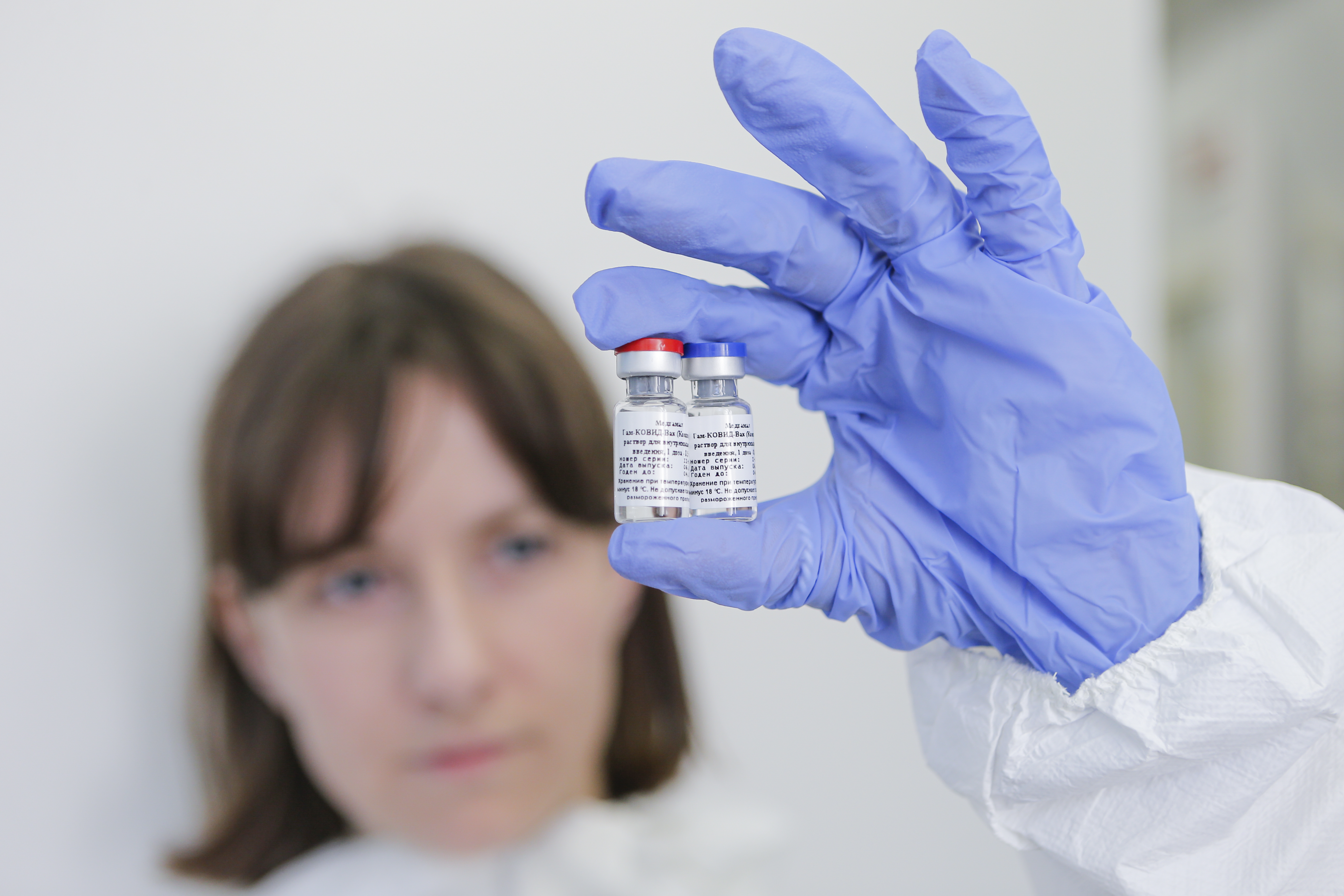 Oxford y AstraZeneca retoman los ensayos clínicos de la vacuna contra el Covid-19