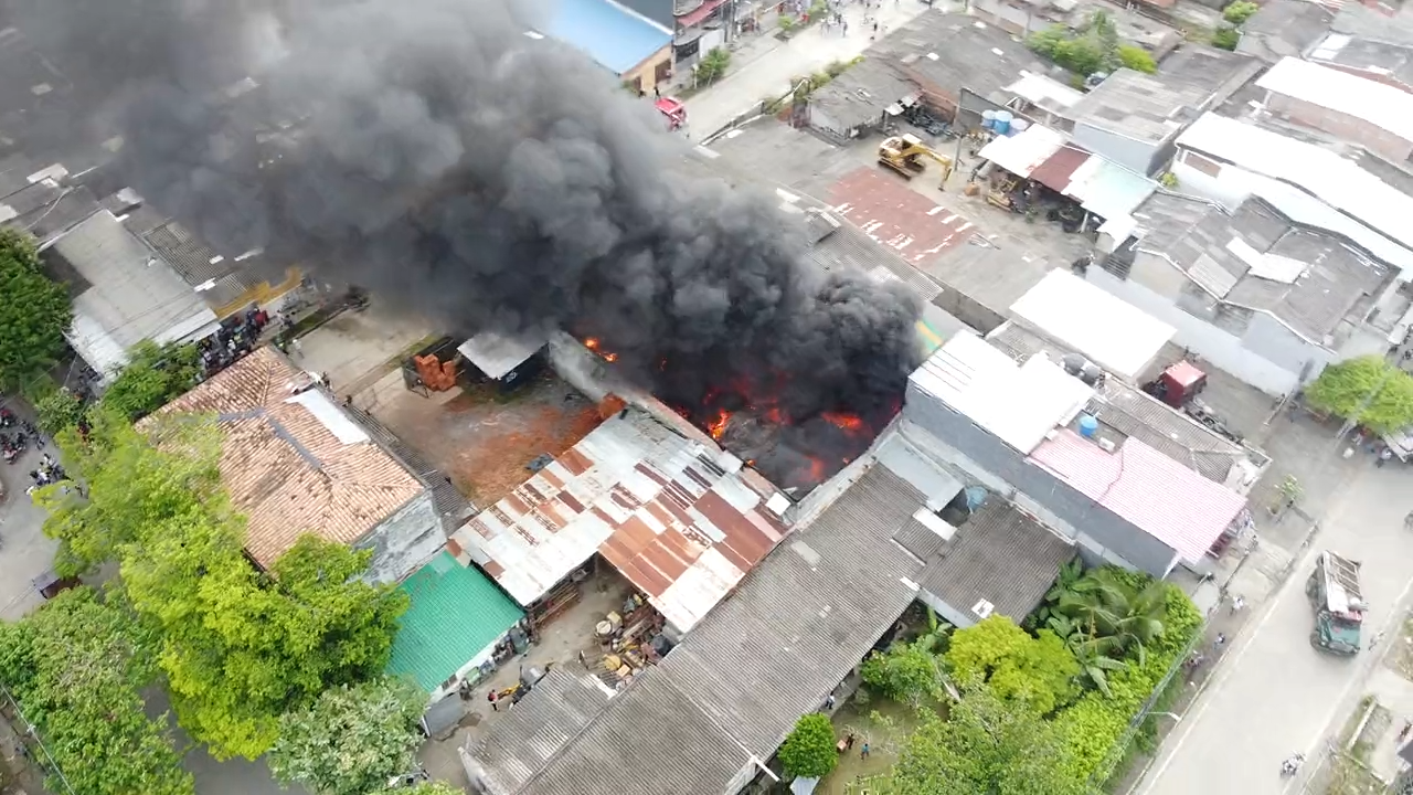 Incendio en bodega del barrio La Chinita en Apartadó