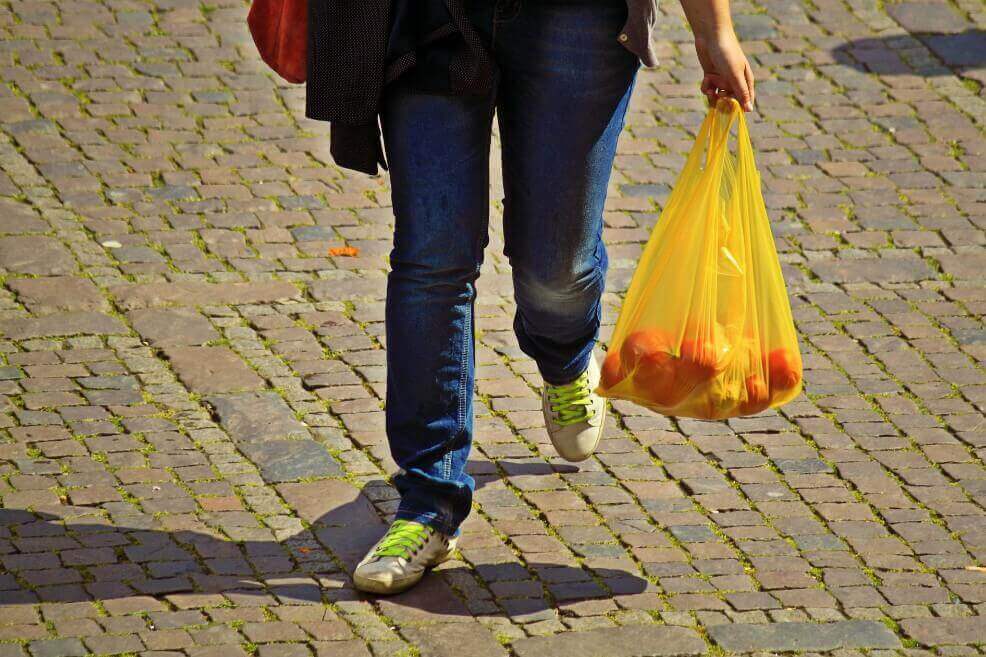 Chile entró en prohibición total de bolsas plásticas para supermercados