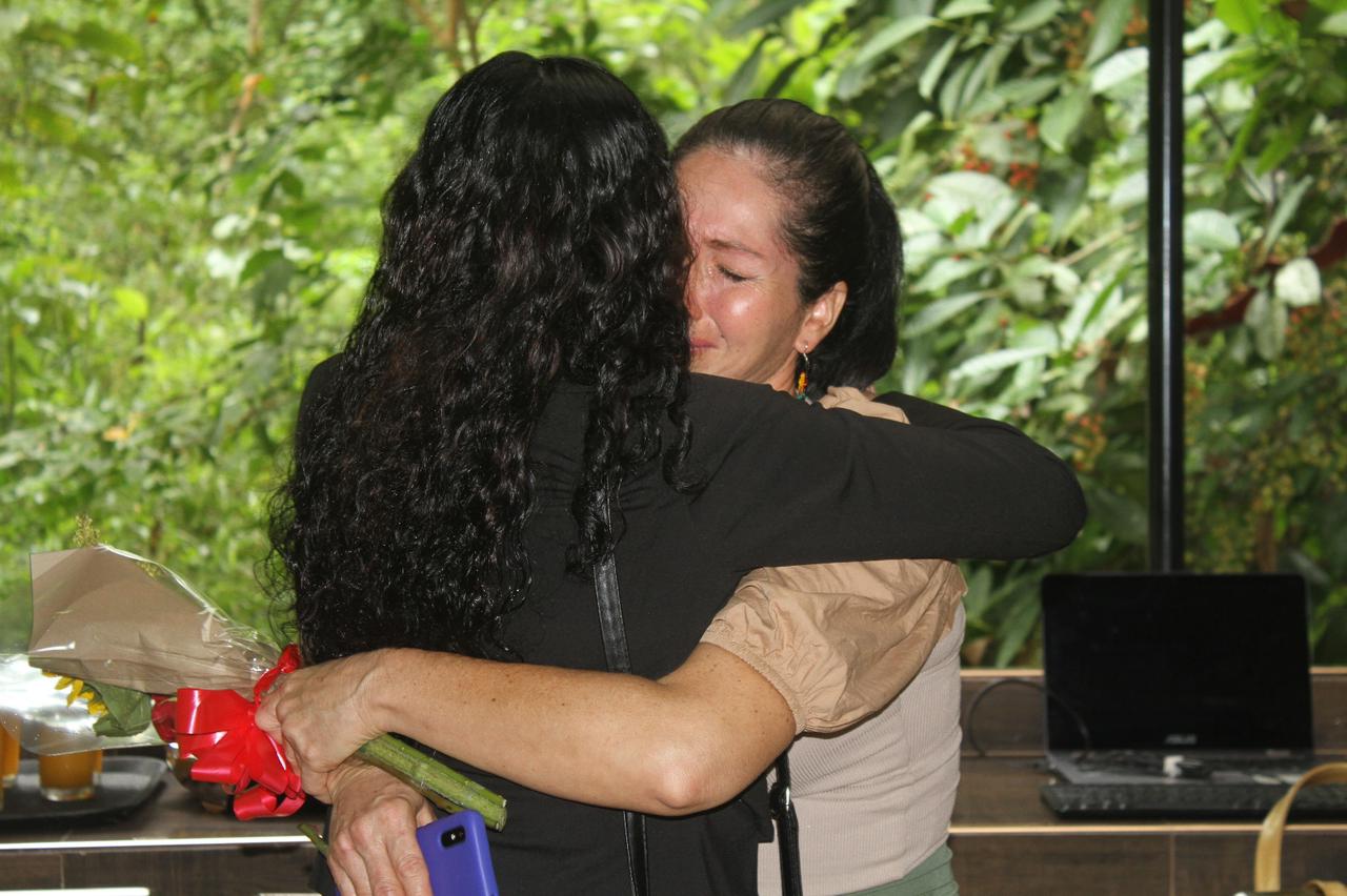 El reencuentro de madre e hija tras 32 años de ausencia por la guerra