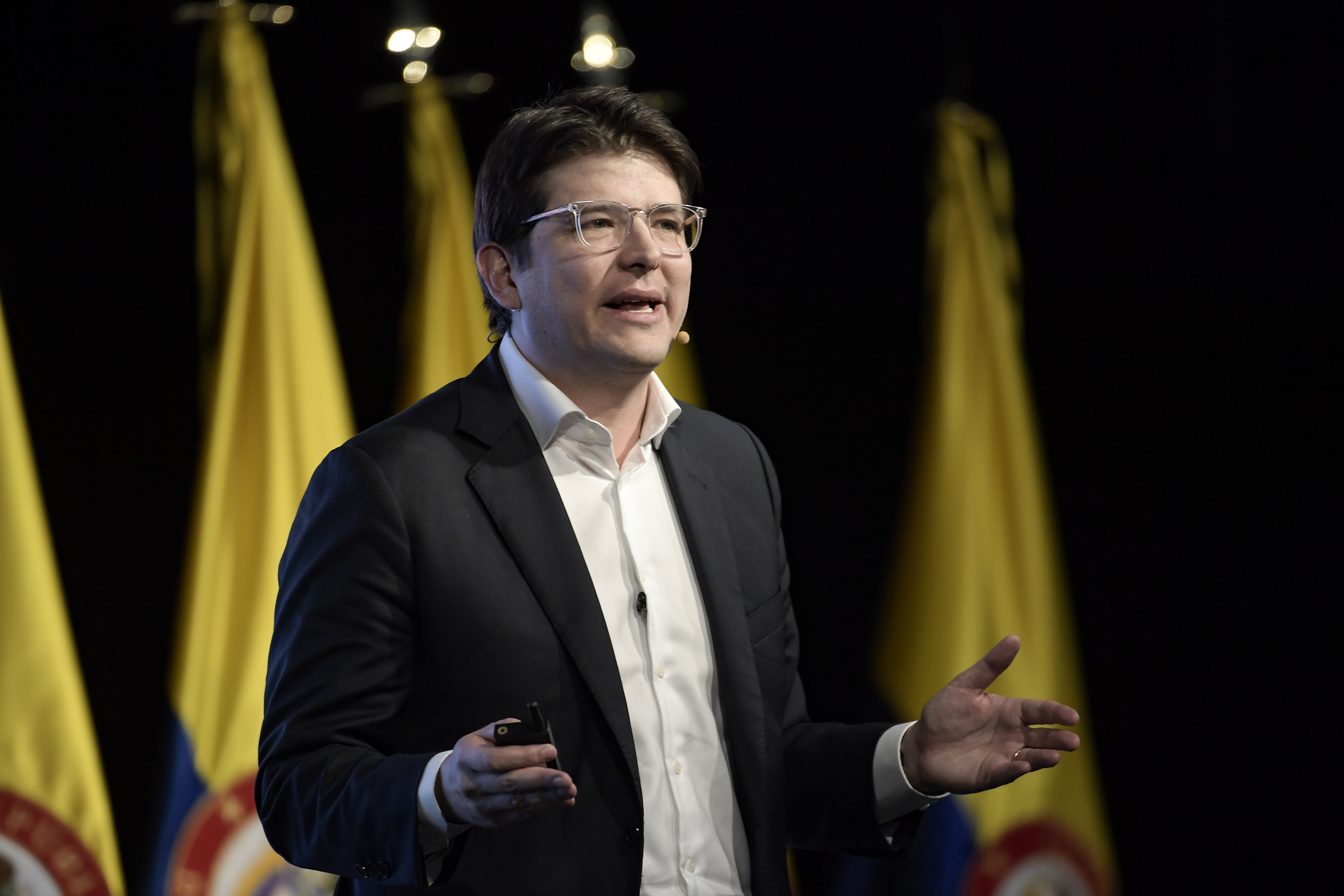 Rechazan salida de juez que cerró investigación contra exjefe de seguridad de Miguel Uribe