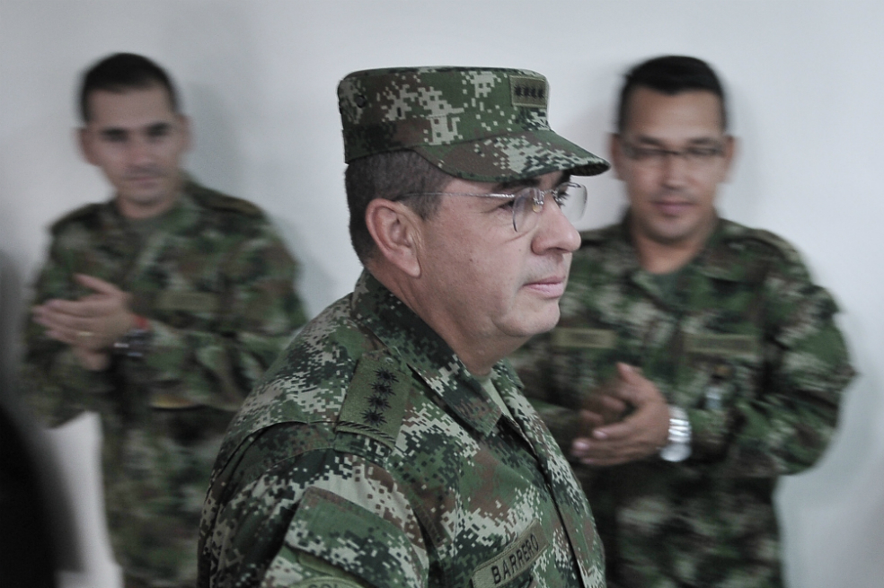 Los cuestionamientos al general Barrero, el designado para proteger a líderes sociales