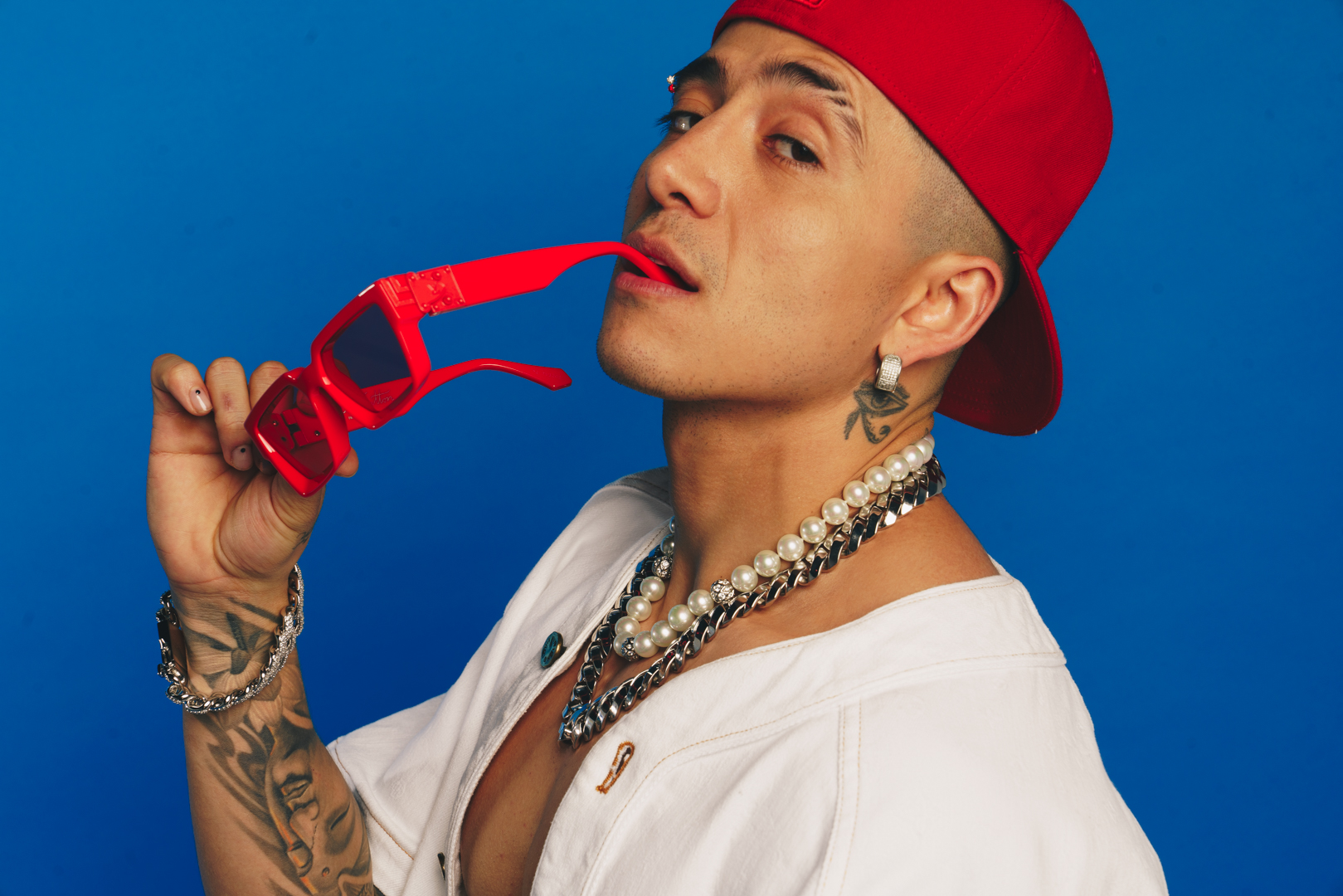 Andy Rivera presenta el video oficial de “Algo Me Dijo”