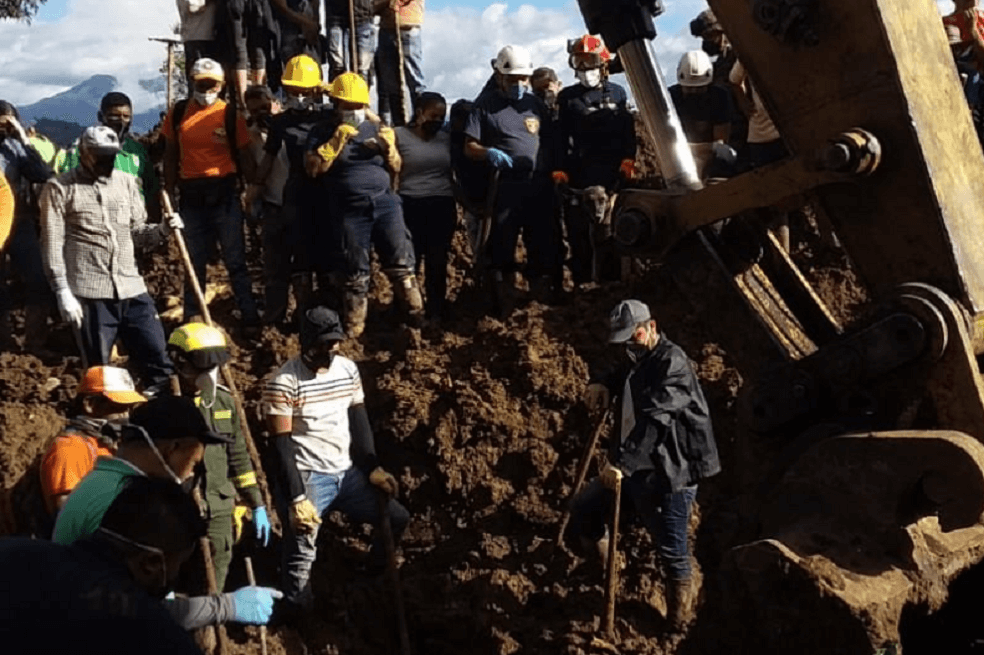 Rescatan el último cuerpo de las 33 personas que murieron en la tragedia de Rosas, Cauca