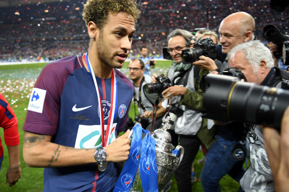 Neymar está buscando una salida del PSG, según la prensa francesa