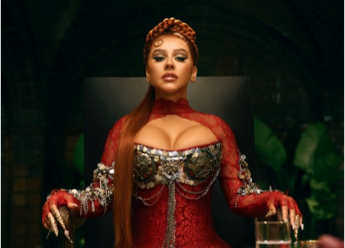 Christina Aguilera lanza “Suéltame” junto a la estrella argentina Tini