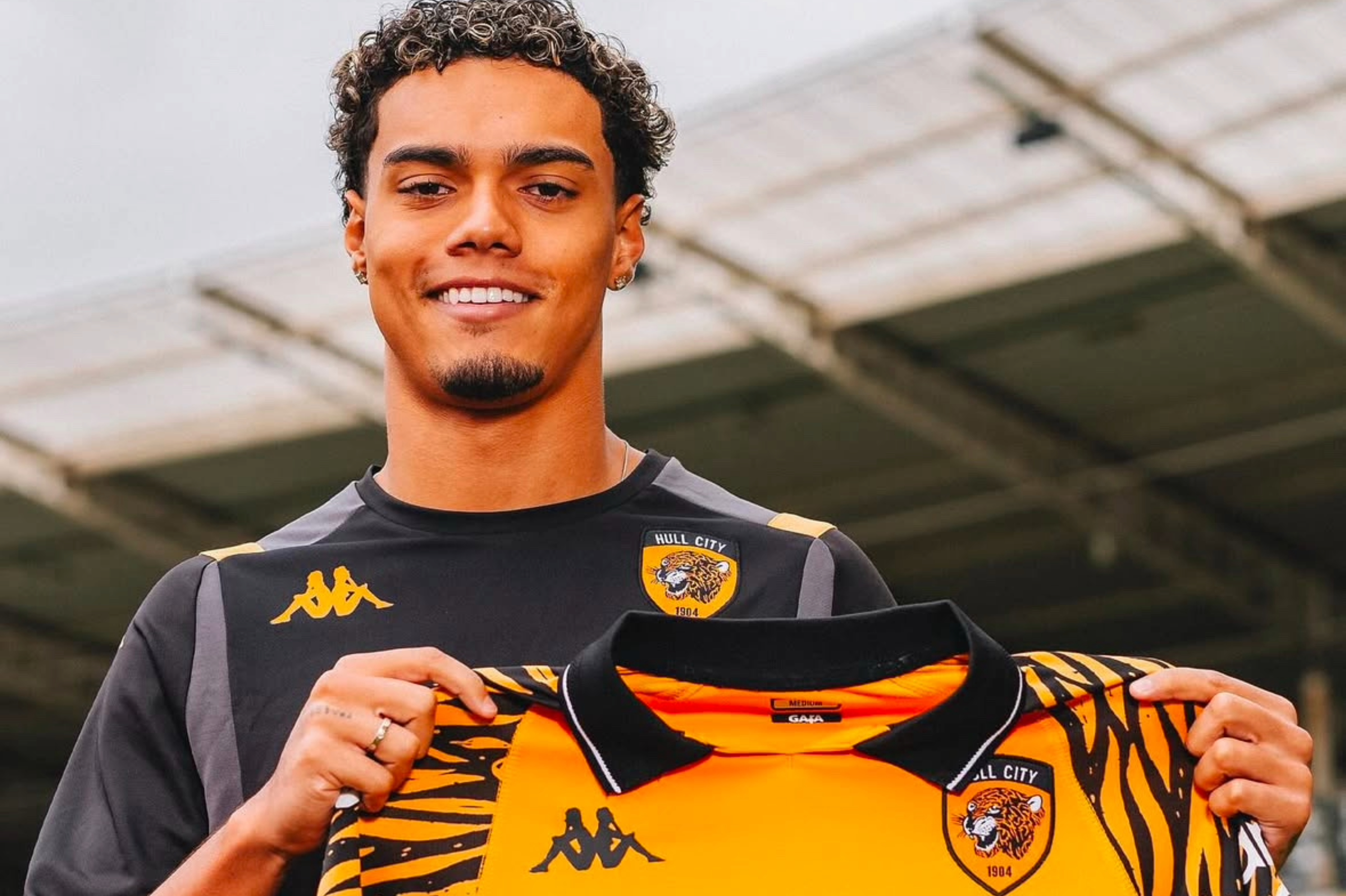 Así juega João Mendes, el hijo de Ronaldinho que está en Inglaterra