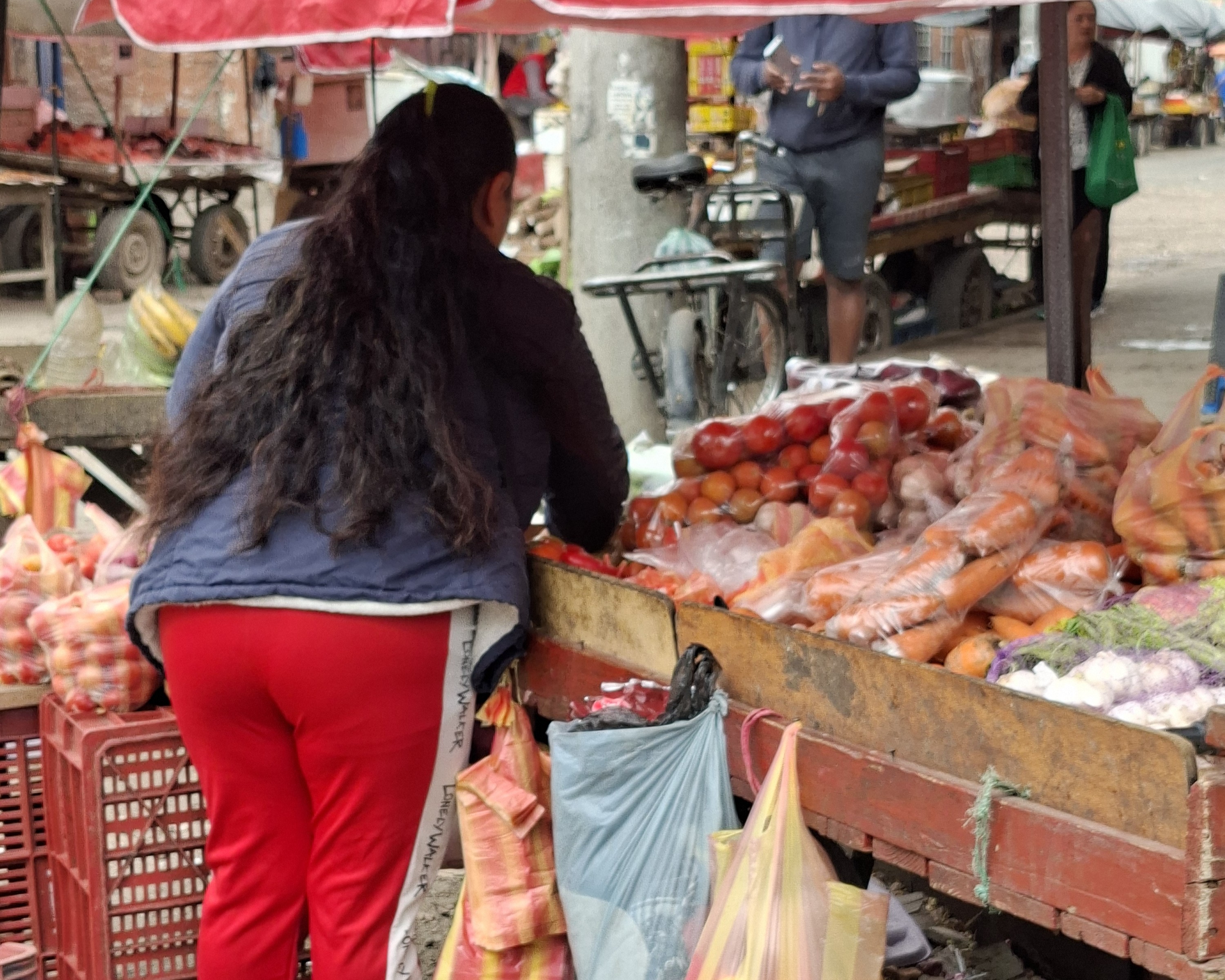 Comerciantes y habitantes piden recuperar el espacio público en la Plaza del Rincón