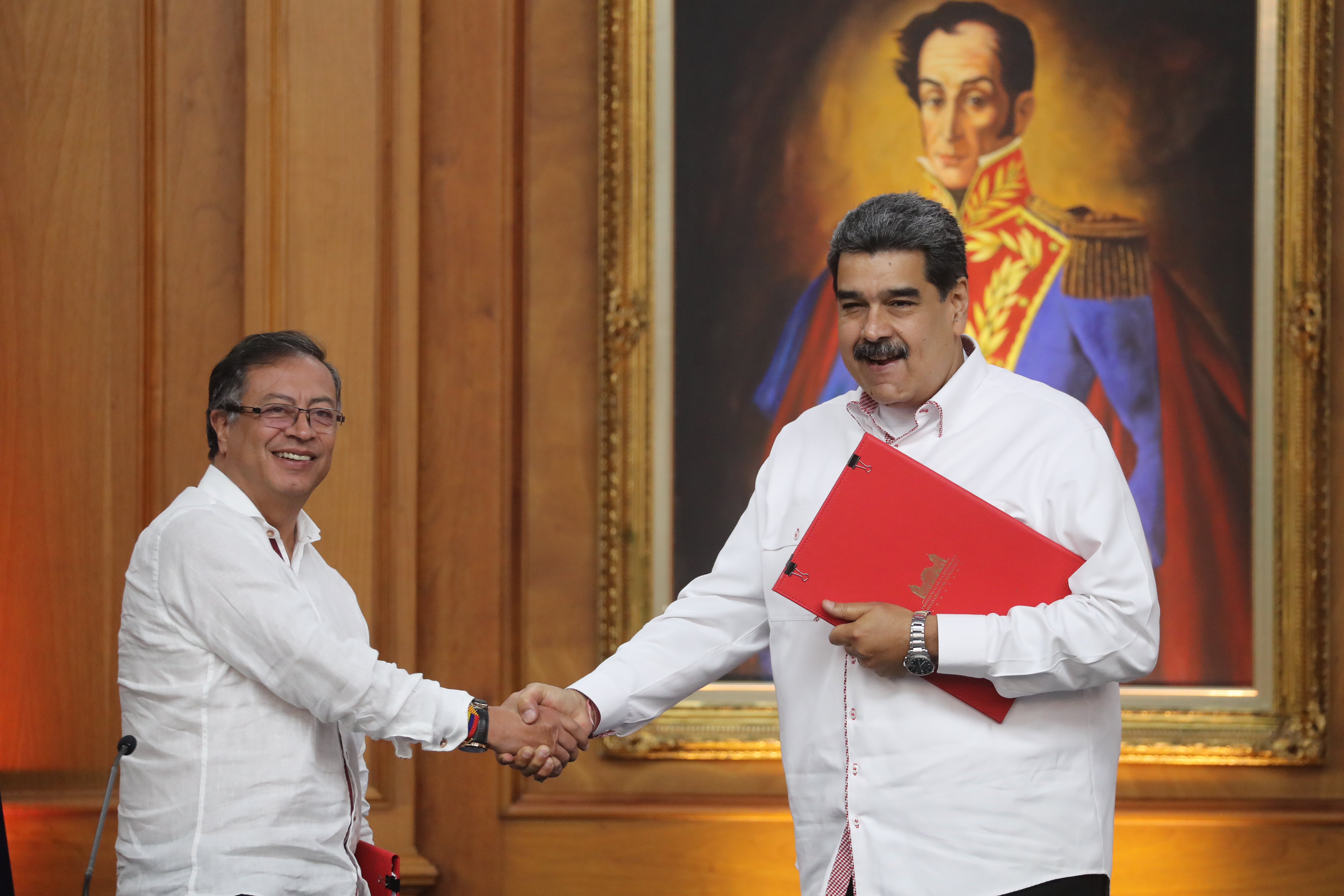 Gustavo Petro y su papel para el regreso de Venezuela a la senda democrática