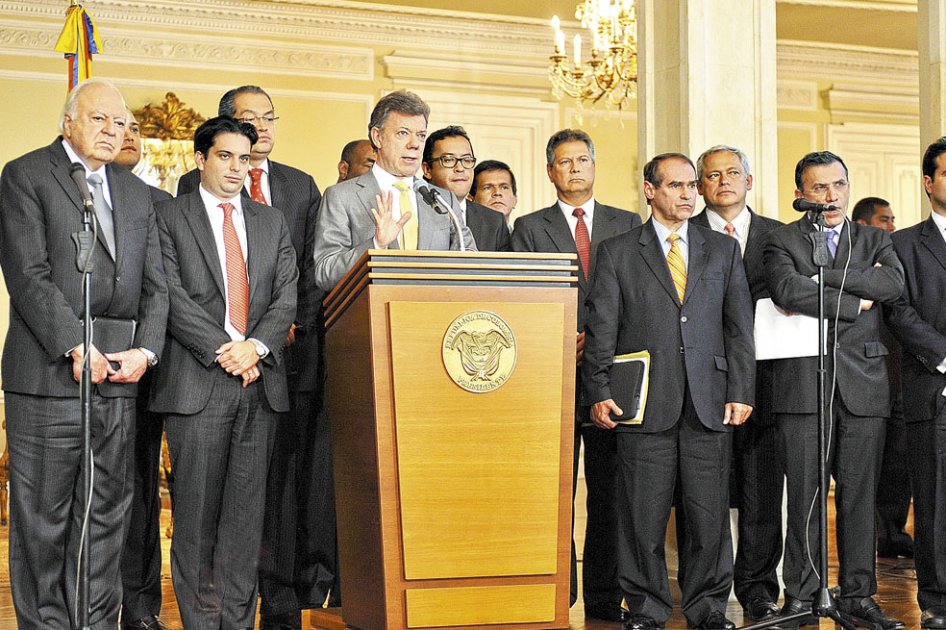 Los partidos y parlamentarios  de la Unidad Nacional se mantendrán a la sombra del Gobierno para garantizar su reelección y la del presidente Santos.   /Presidencia