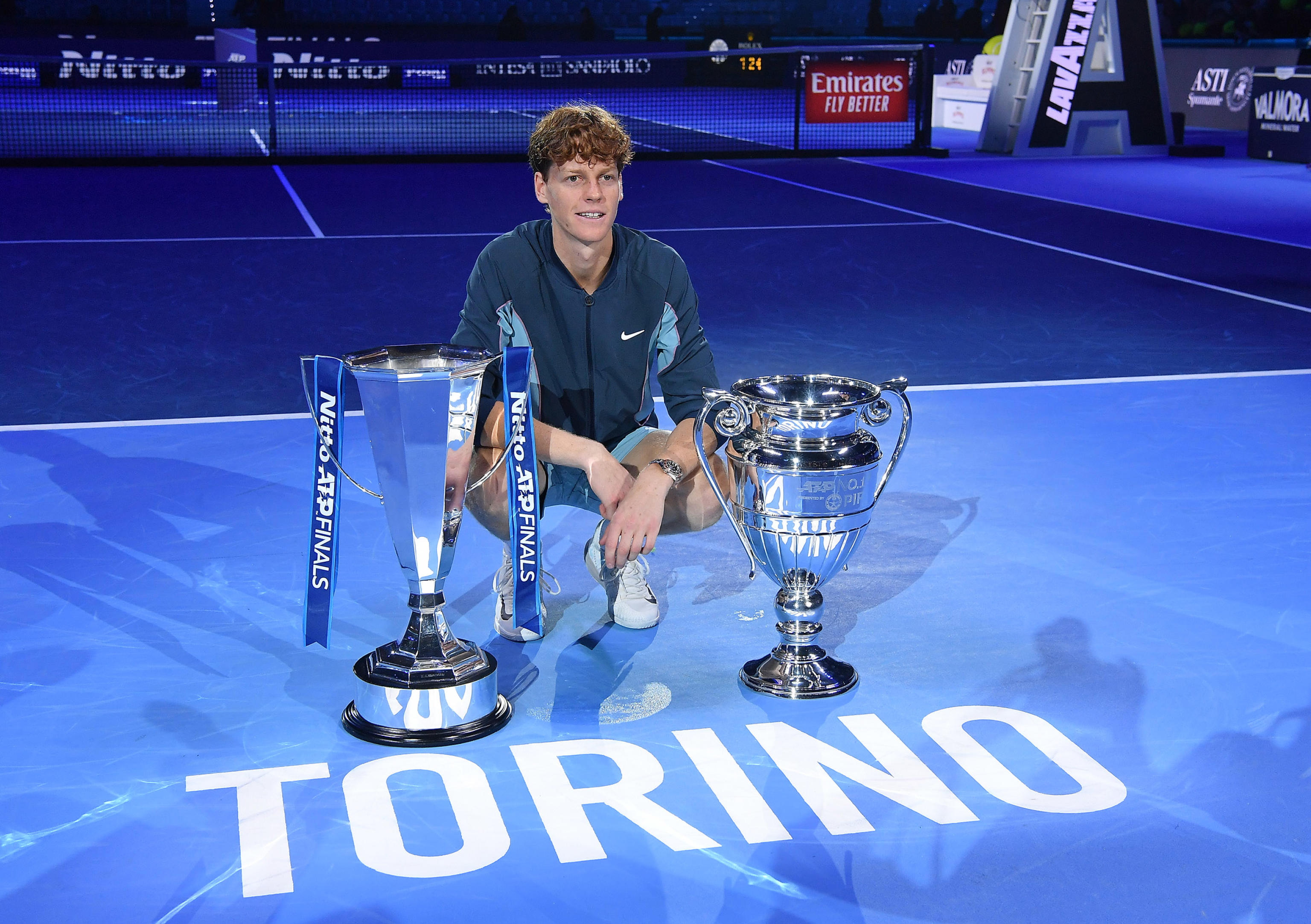 Turin (Italy), 17/11/2024.- Jannik Sinner of Italy celebrates with his trophy after winning against Taylor Fritz of the USA during their final match at the ATP Finals in Turin, Italy, 17 November 2024. (Tenis, Italia) EFE/EPA/Alessandro Di Marco