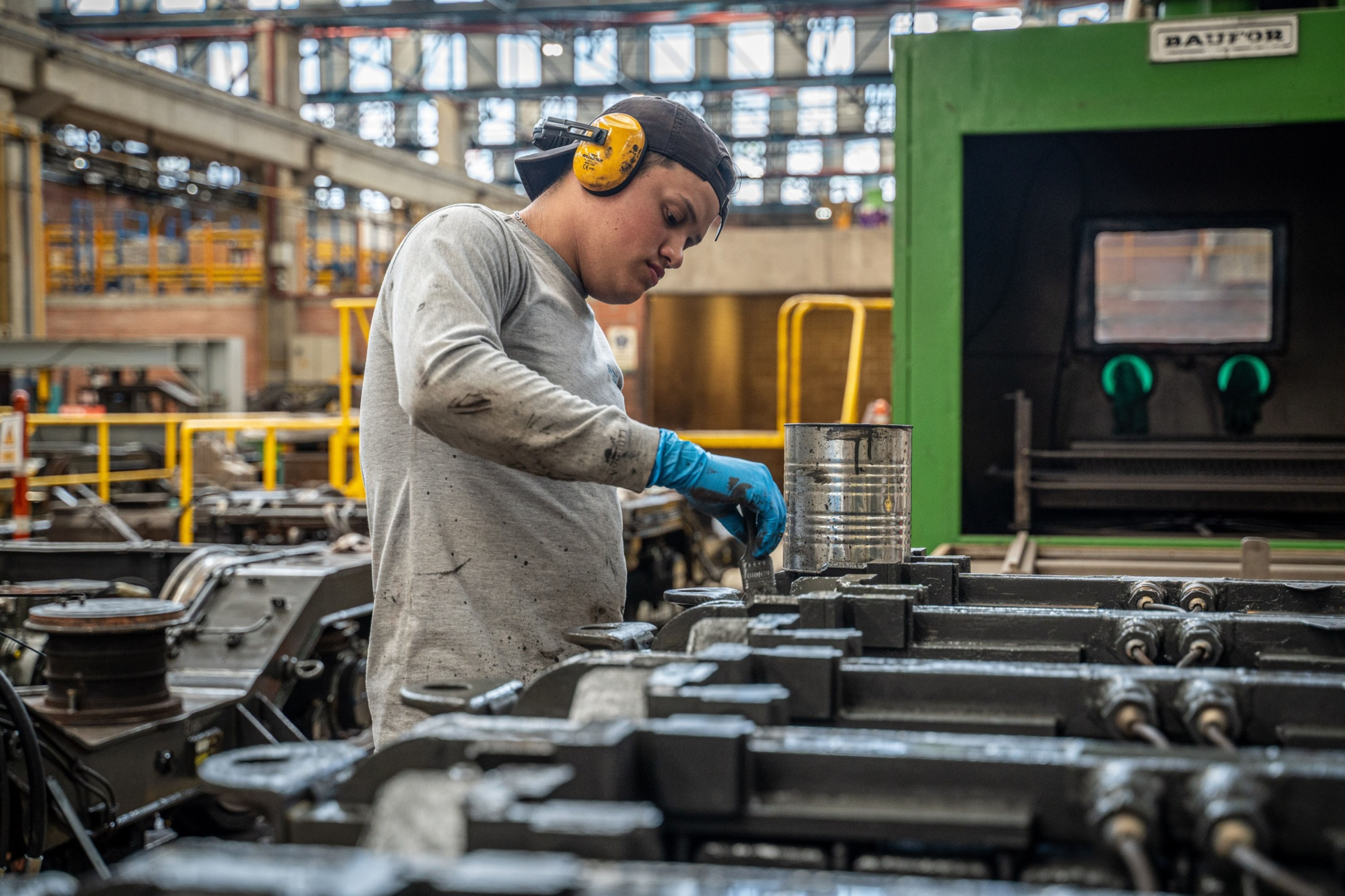 Manufactura y comercio recuperaron ventas, pero la industria sigue en negativo