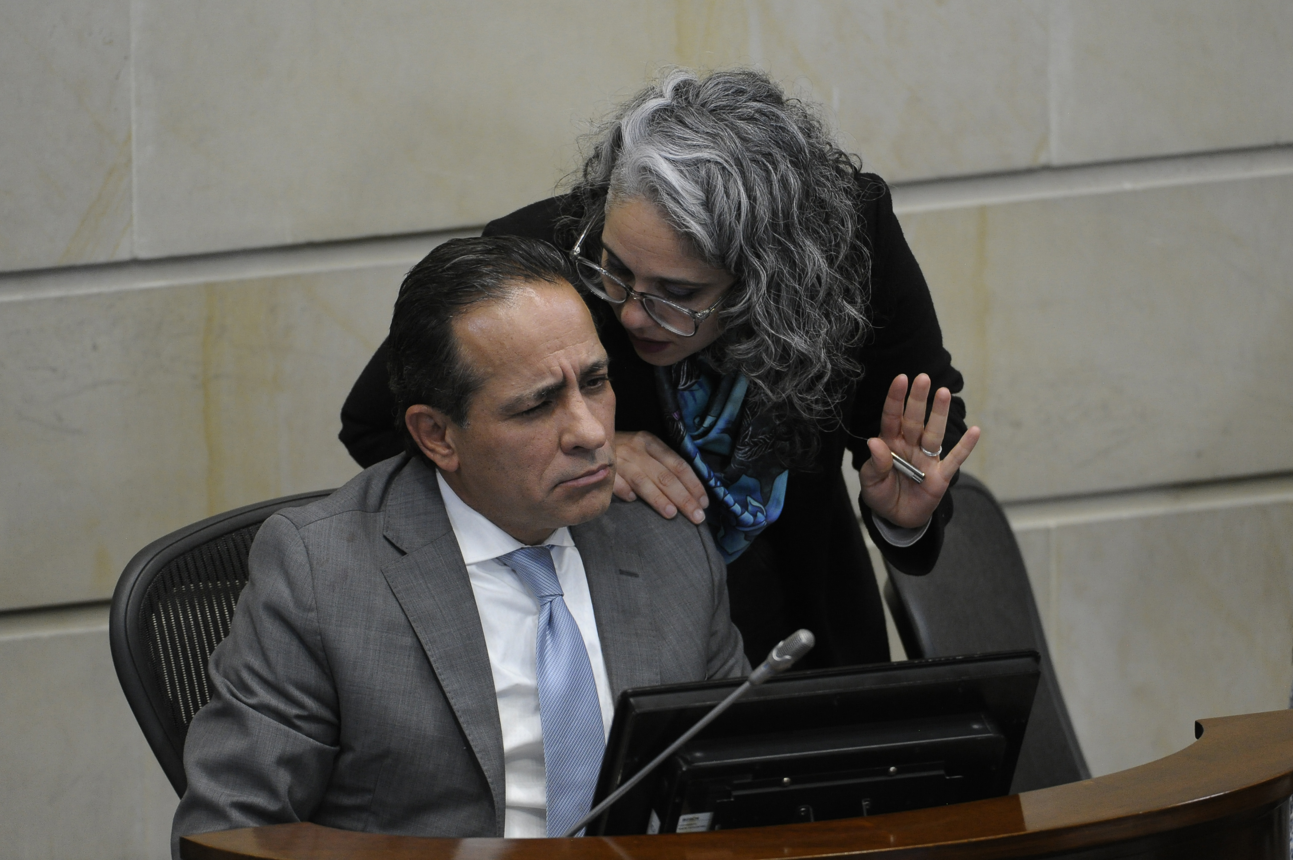 El exsenador del Polo Alexander López asumiría la jefatura del DNP