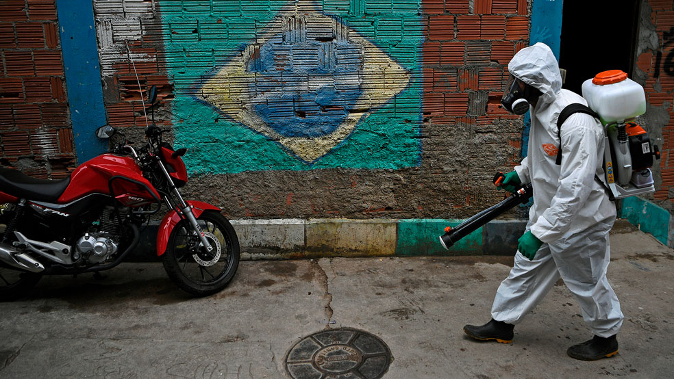 COVID-19 en Brasil: tras tres meses de crisis, Bolsonaro continúa contradiciendo a la OMS