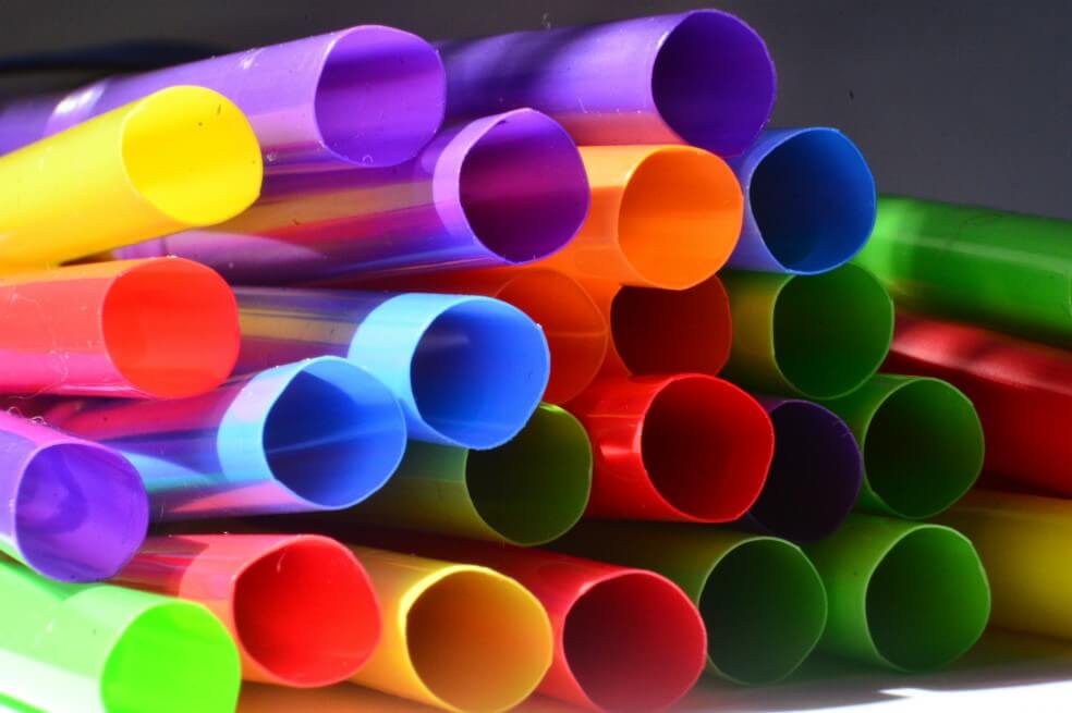Proyecto para prohibir plásticos de un solo uso dio un paso más en el Congreso