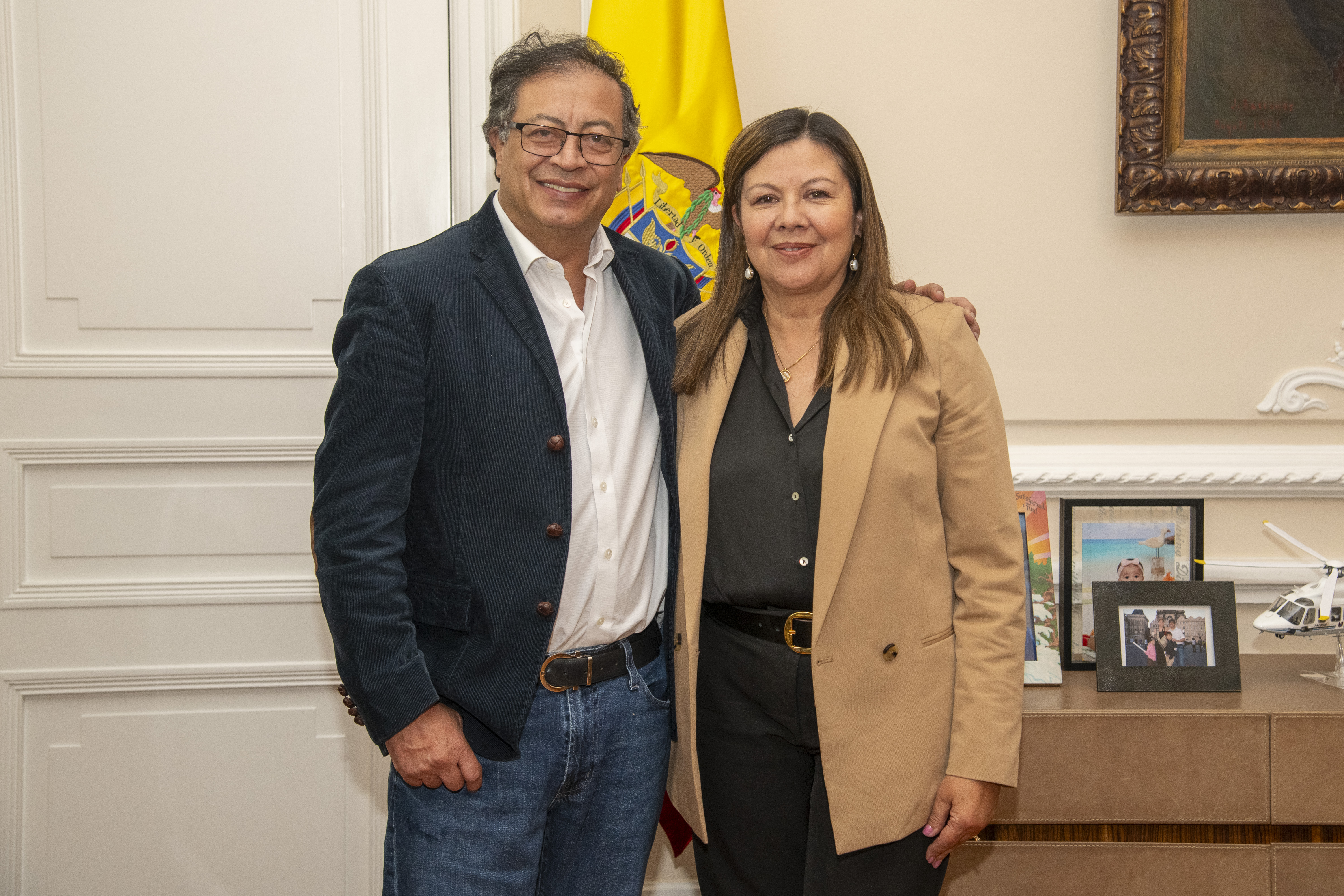 Presidente Gustavo Petro se reunió por primera vez con la nueva fiscal, Luz Adriana Camargo.