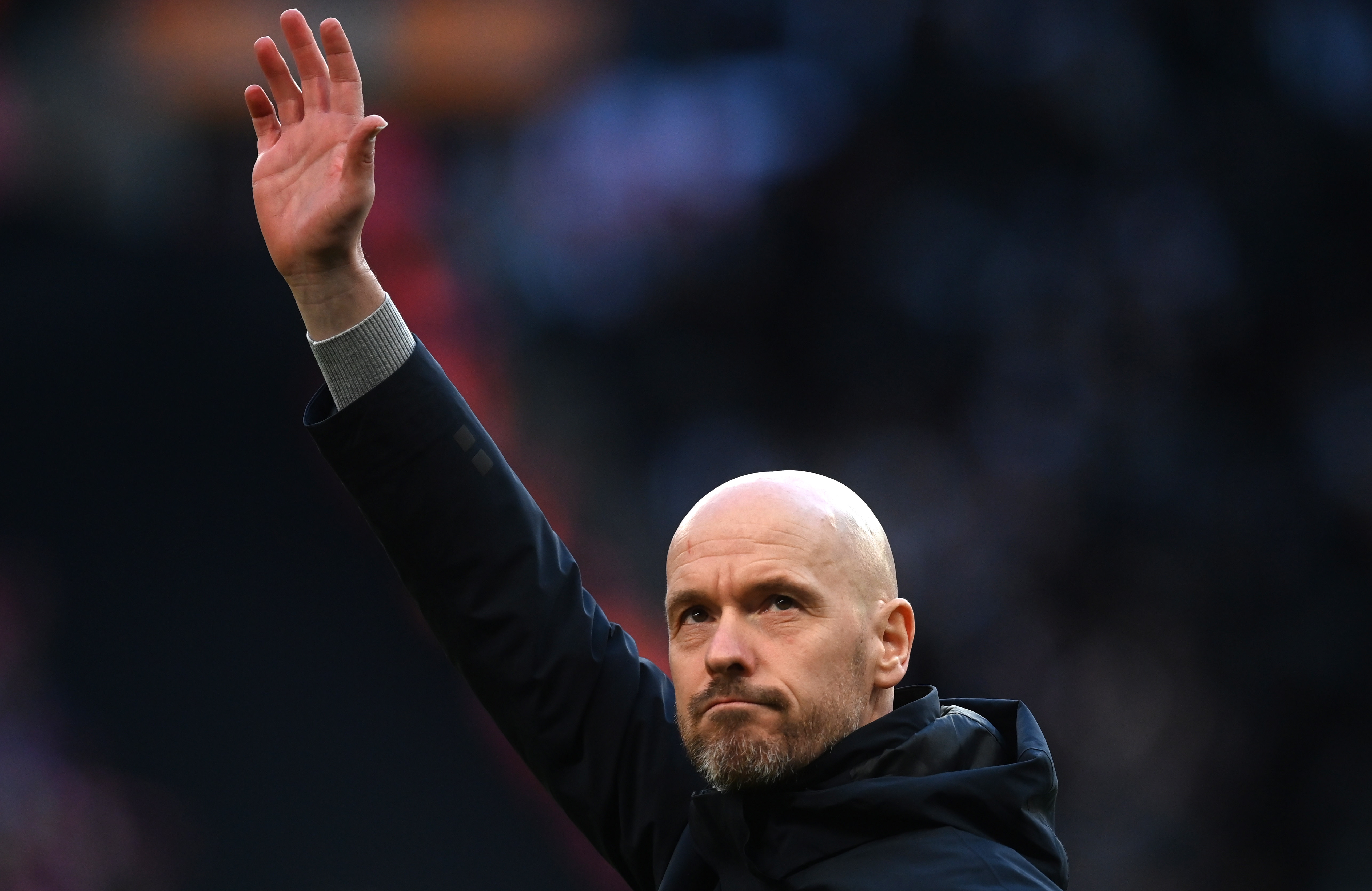 London (United Kingdom), 26/02/2023.- Manchester United's manager Erik ten Hag waves ahead of the Carabao Cup final soccer match between Manchester United and Newcastle United, in London, Britain, 26 February 2023. (Reino Unido, Londres) EFE/EPA/NEIL HALL