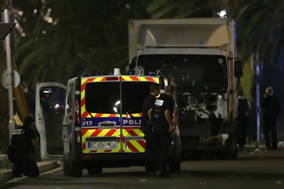Gobierno de Francia no vincula masacre en Niza con yihadismo