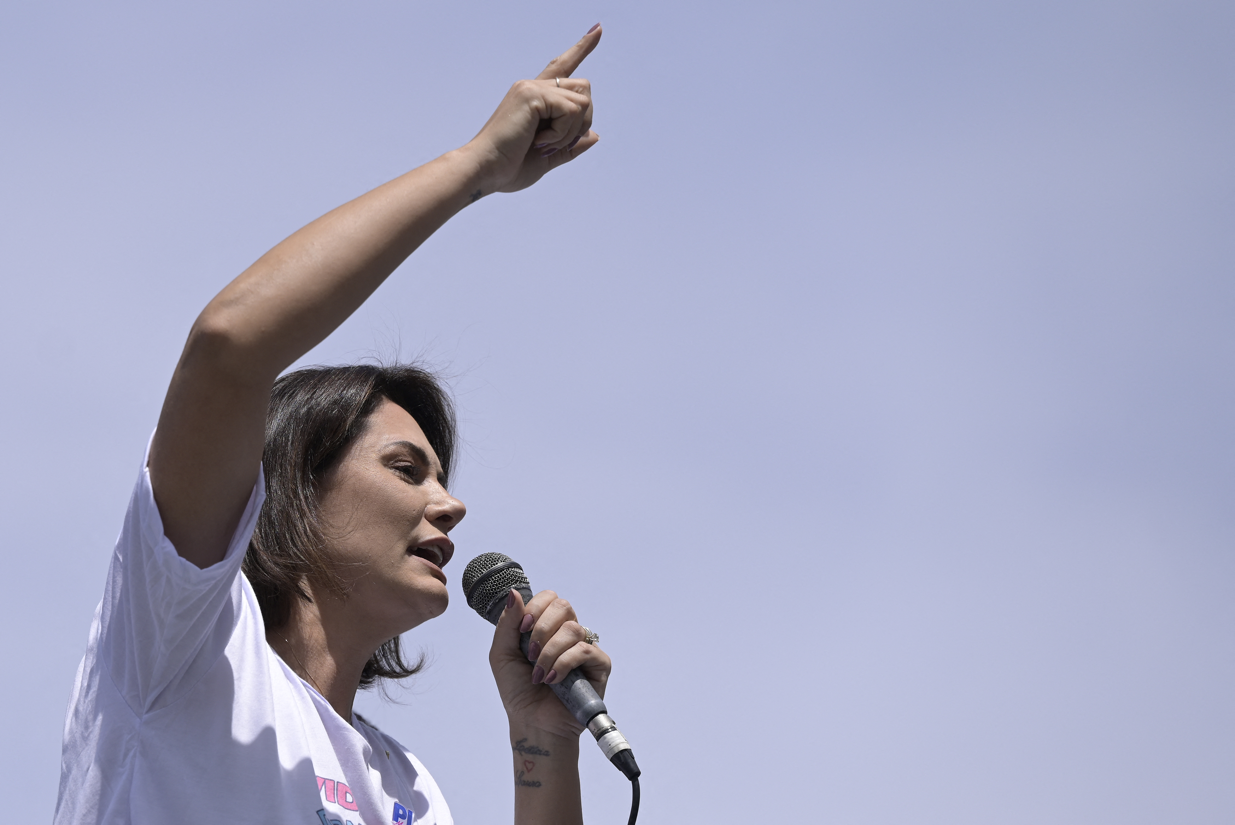 “Solo si Dios lo quiere”: Michelle Bolsonaro y la incógnita sobre su salto a la política