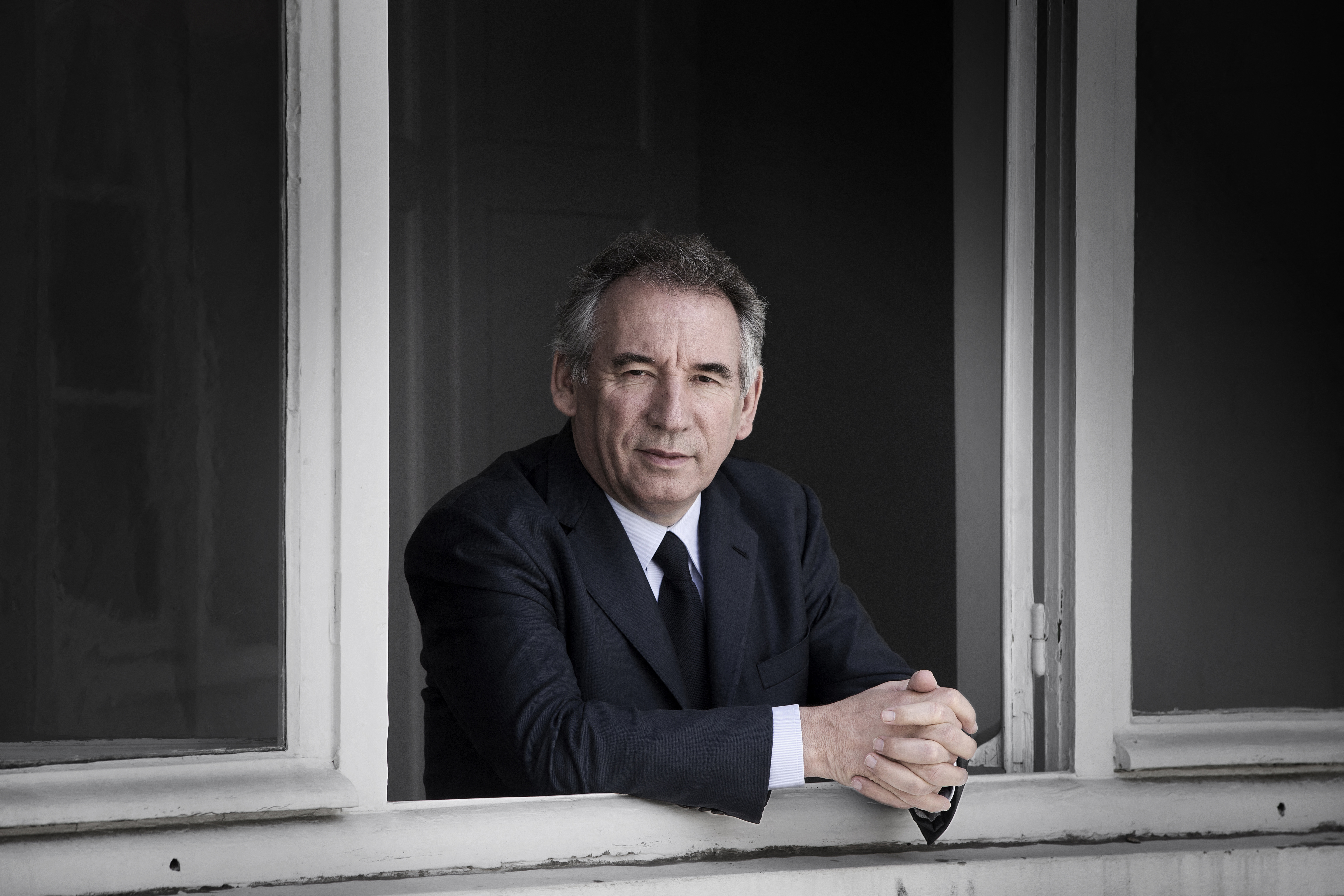 Emmanuel Macron nombra al centrista François Bayrou como nuevo primer ministro