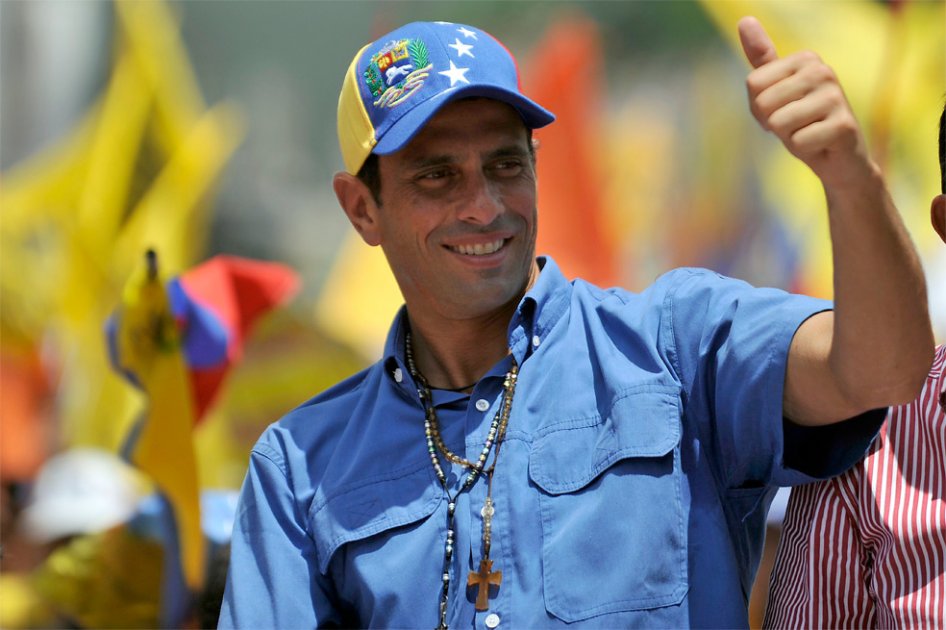 Capriles afirma que es la hora de avanzar en cierre multitudinario de campaña