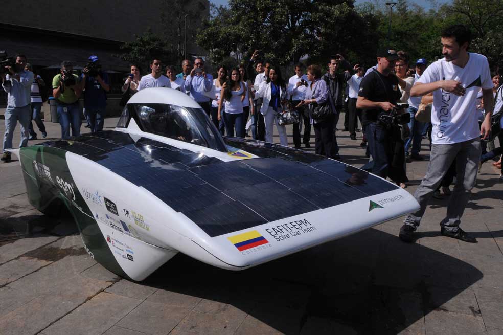 Listo el primer carro solar hecho en Colombia
