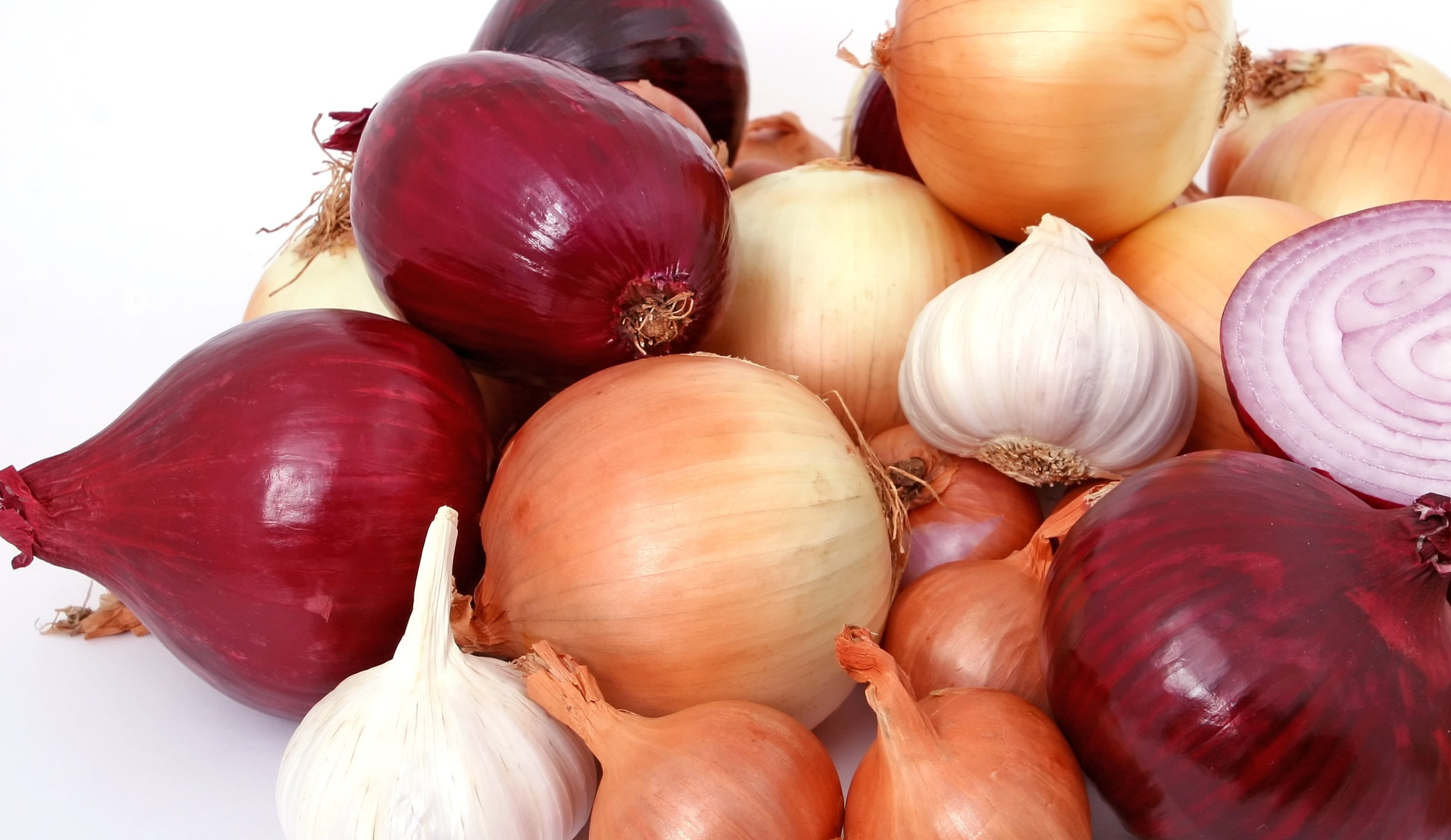 ¿Cuál es la diferencia entre cebolla blanca, morada, amarilla y cómo elegirlas?