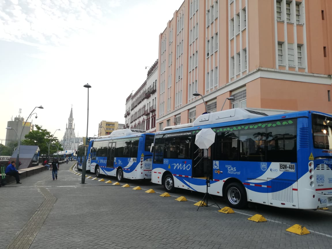 Llega a Cali la primera flota de buses MIO a gas natural