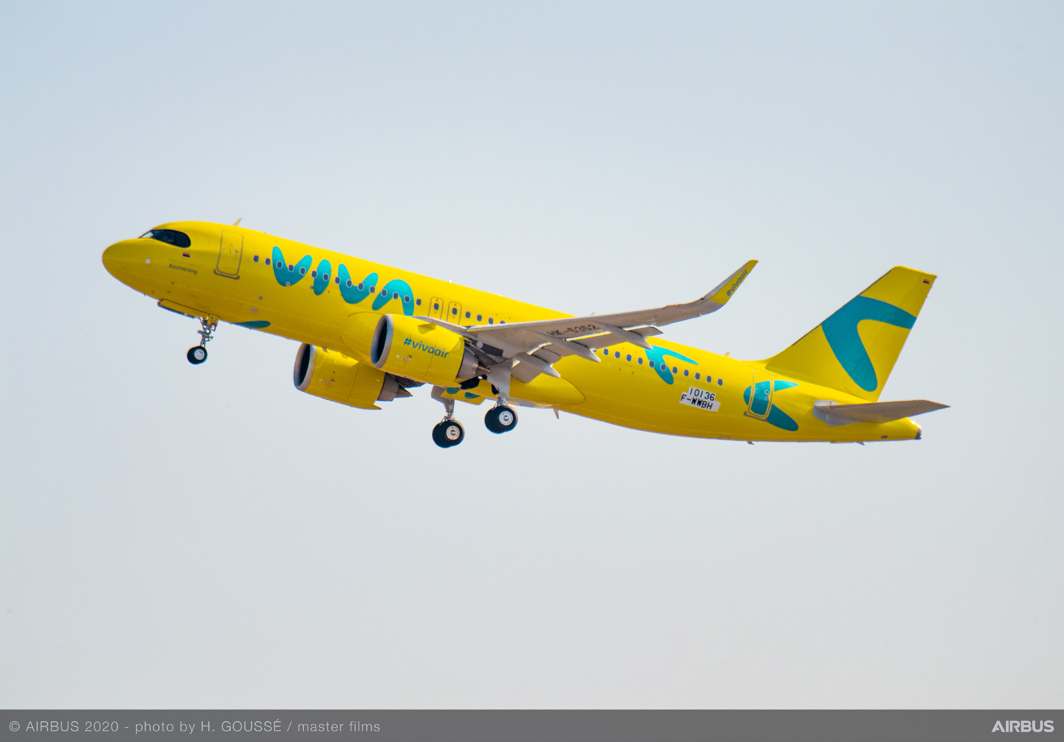 Latam Airlines ofrece reprogramar pasajeros de los vuelos de Viva Air