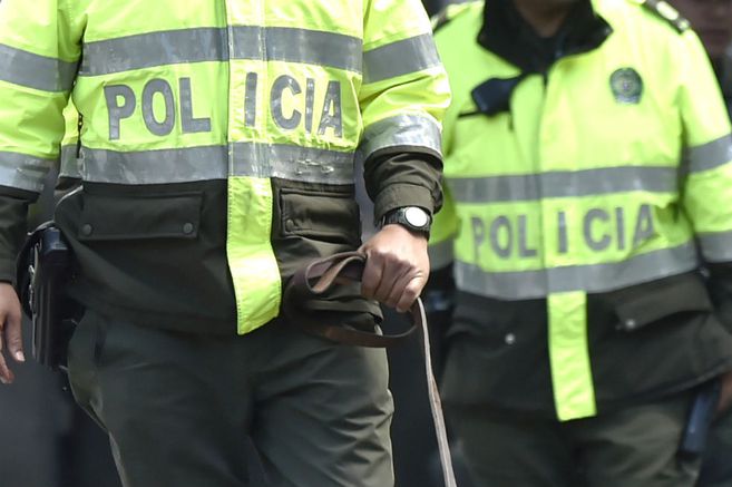 Denuncian a policías de realizar secuestro extorsivo a conductor en Medellín