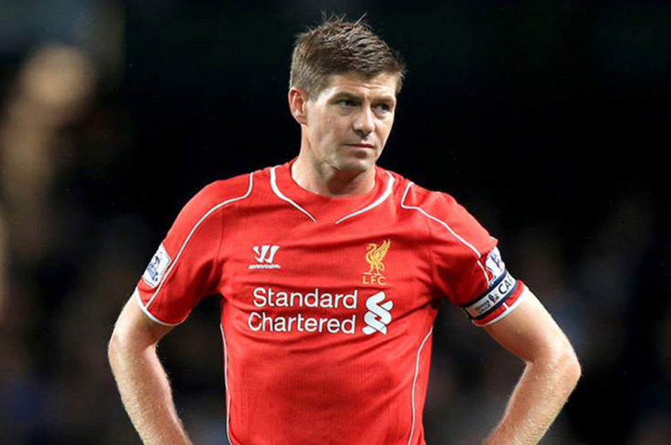 Steven Gerrard podría volver a jugar en Liverpool