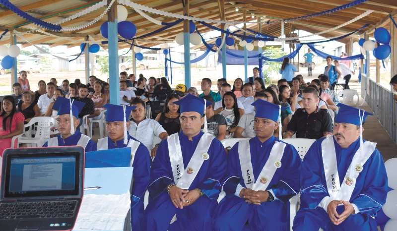 Los excombatientes en Charras (Guaviare) resisten con educación