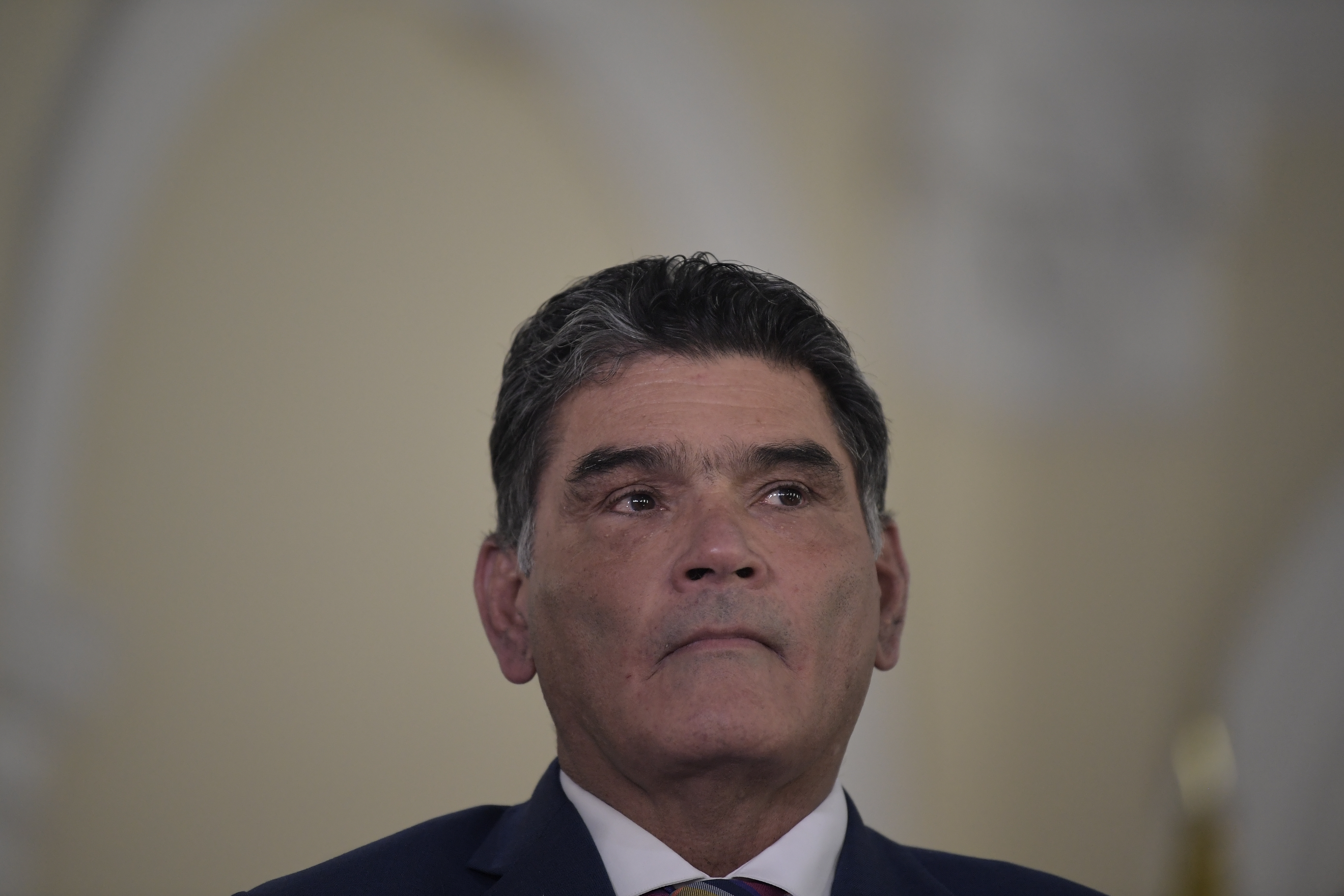 Secretario general del Senado, durante la radicación del proyecto "Ley de sometimiento a la Justicia" ante el Congreso de la República.