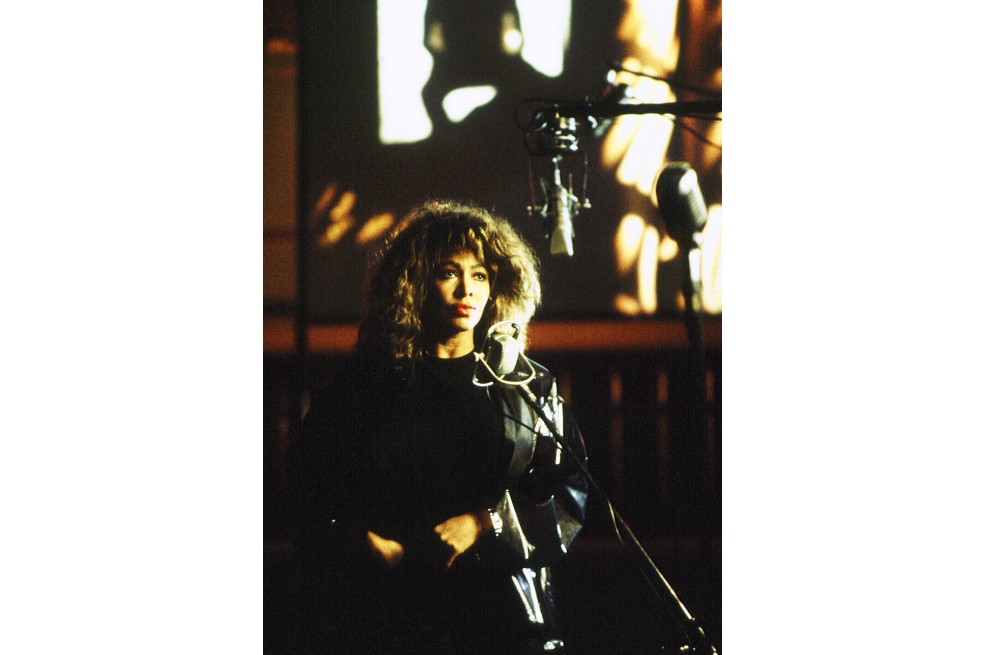 Tina Turner lanzará la versión de lujo de “Foreign Affair”