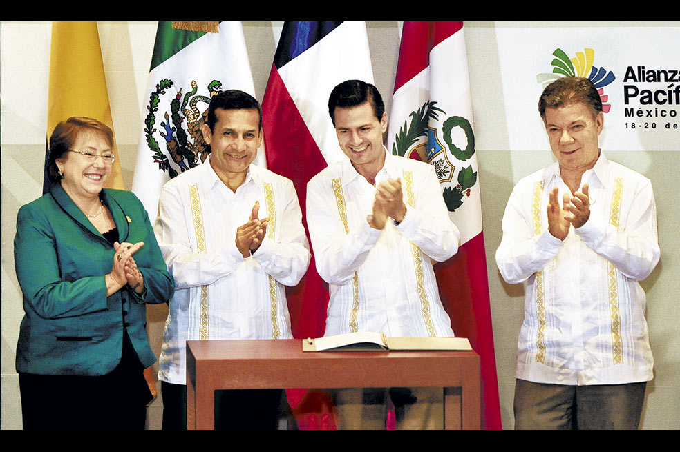Los presidentes de Chile, Michelle Bachelet; Perú, Ollanta Humala; México, Enrique Peña y Colombia, Juan M. Santos.  / SIG