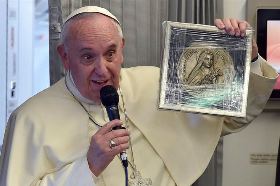 Es aberrante asesinar por Dios pero no hay que ofender la religión: Papa Francisco