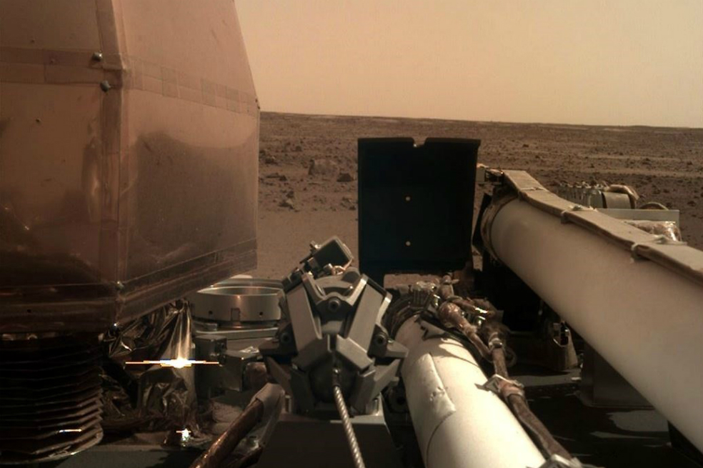 La sonda InSight ya produce su energía en Marte, ¿qué sigue?