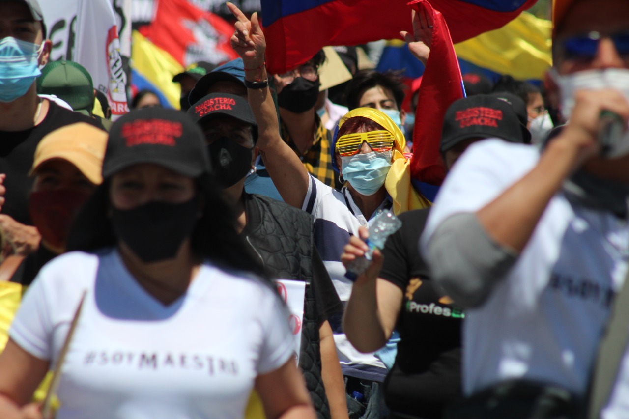 Hay que resaltar que a pesar de los casos de vandalismo que se han denunciado, la gran mayoría de manifestantes ha salido de forma pacífica a las calles.