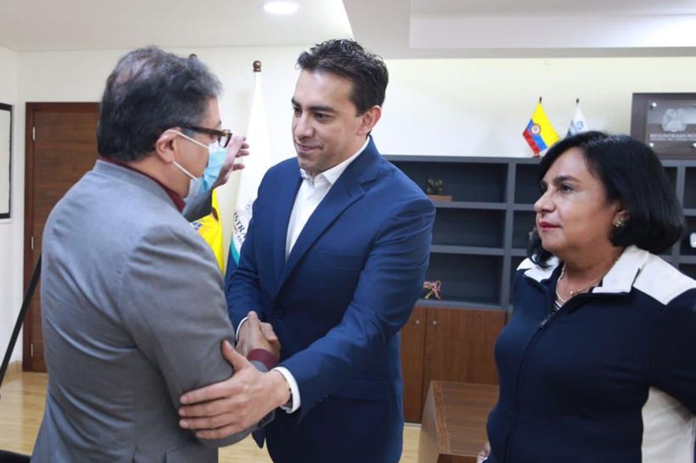CNE y Registraduría socializaron a Petro y al uribismo plan de garantías para 2022