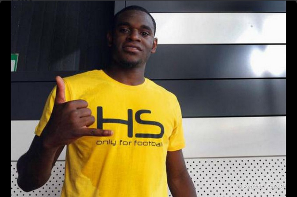 Udinese oficializó el fichaje del colombiano Duván Zapata