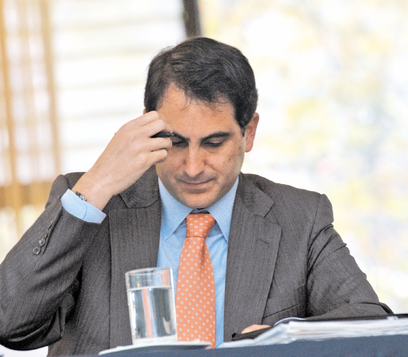 Familiares de ministros no podrán contratar con el Estado