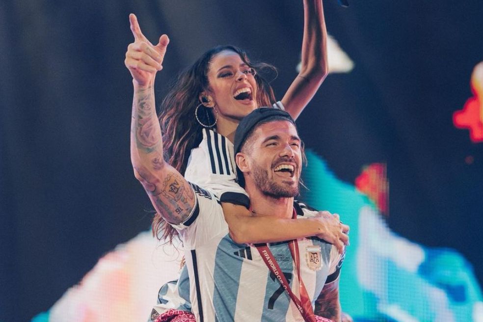 Video: Tini y Rodrigo De Paul congestionaron centro comercial por ir de compras