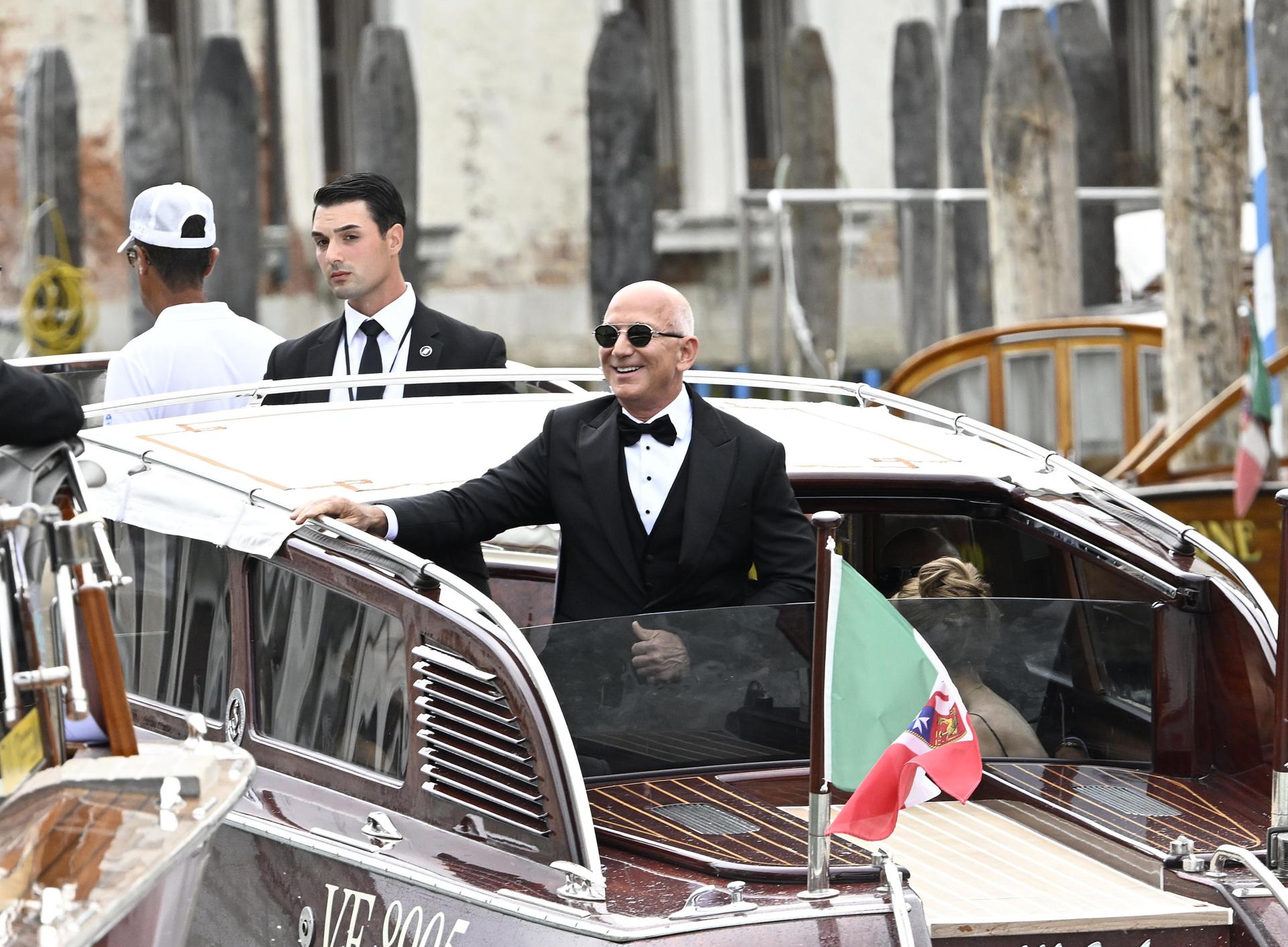 Boda de Jeff Bezos y Lauren Sánchez ¿Qué artista cantó y qué famosos asistieron?
