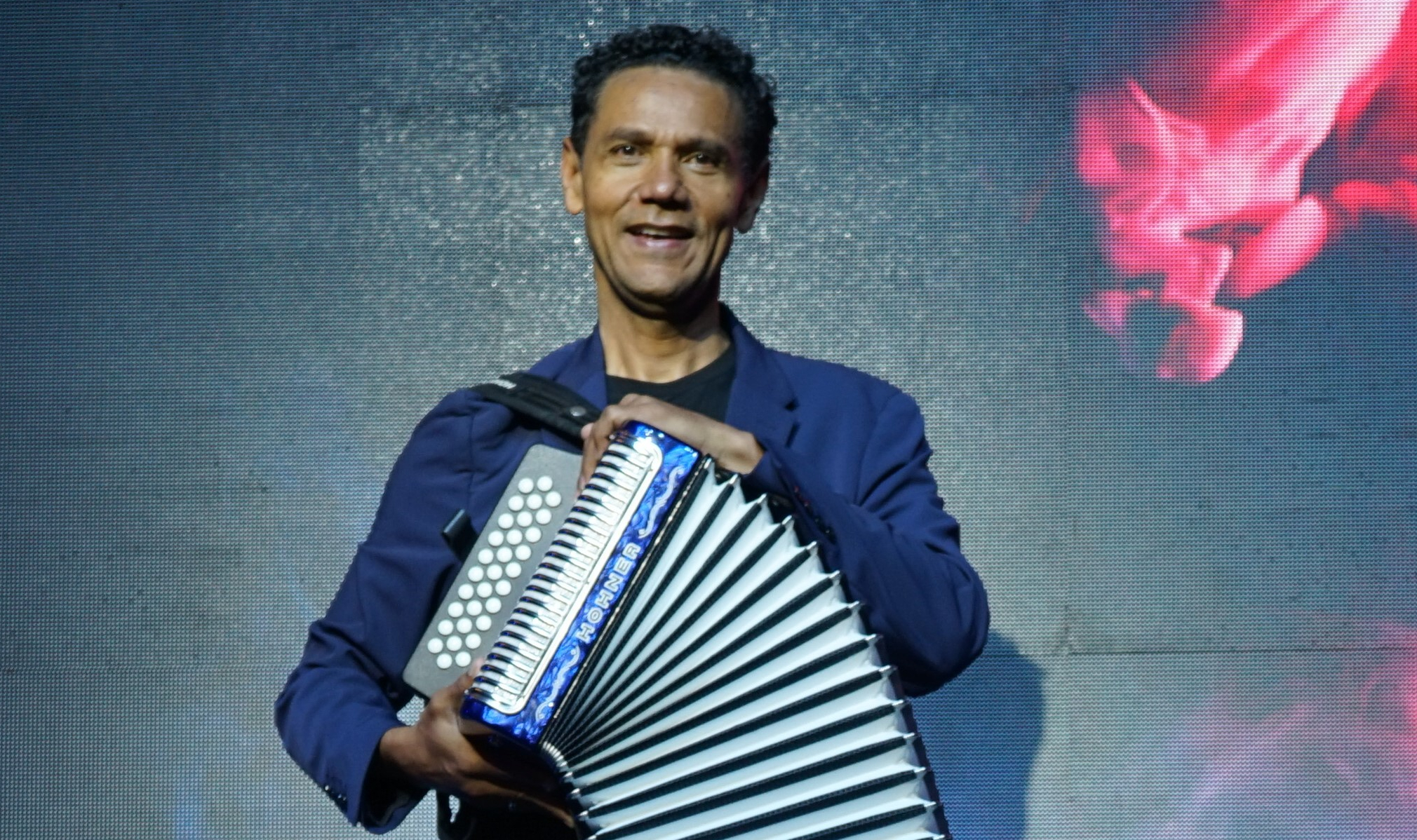 Éibar Gutiérrez, un juglar urbano
