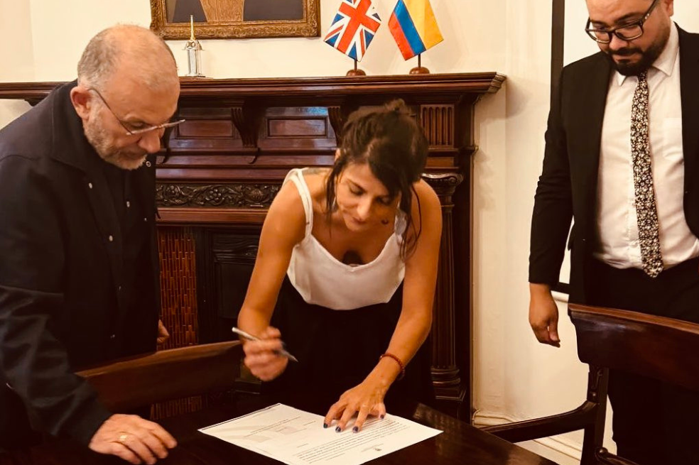 Irene Vélez se posesionó como cónsul en el Reino Unido