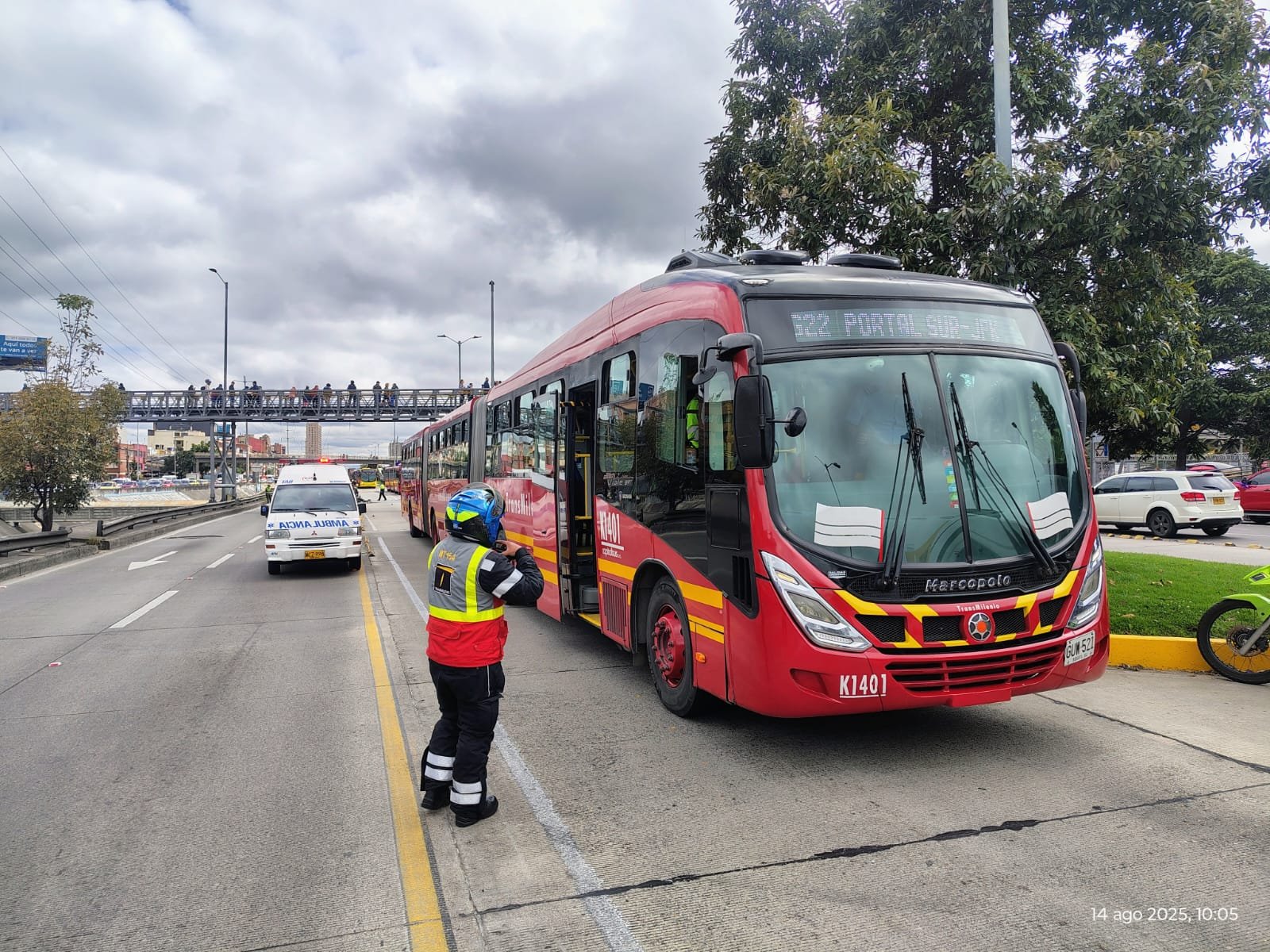 Motociclista murió tras chocar con un Transmilenio en la NQS, cerca a El Campín