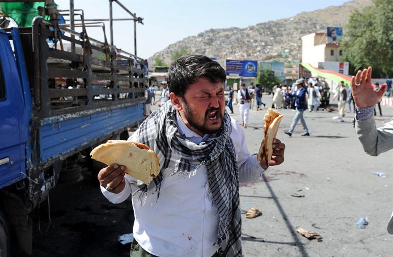 Las imágenes de terror del nuevo atentado del Estado Islámico en Kabul